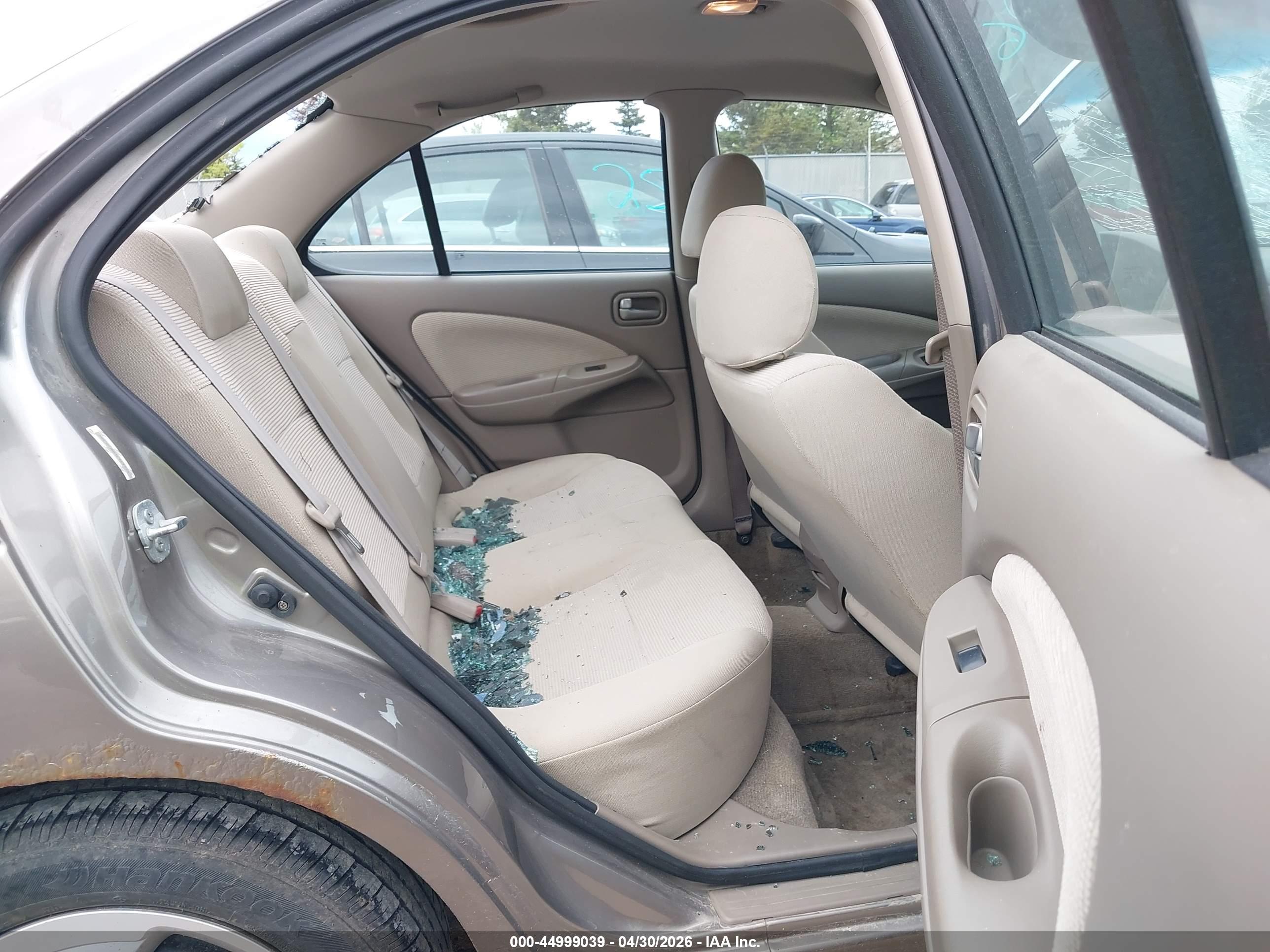 NISSAN SENTRA image 8
