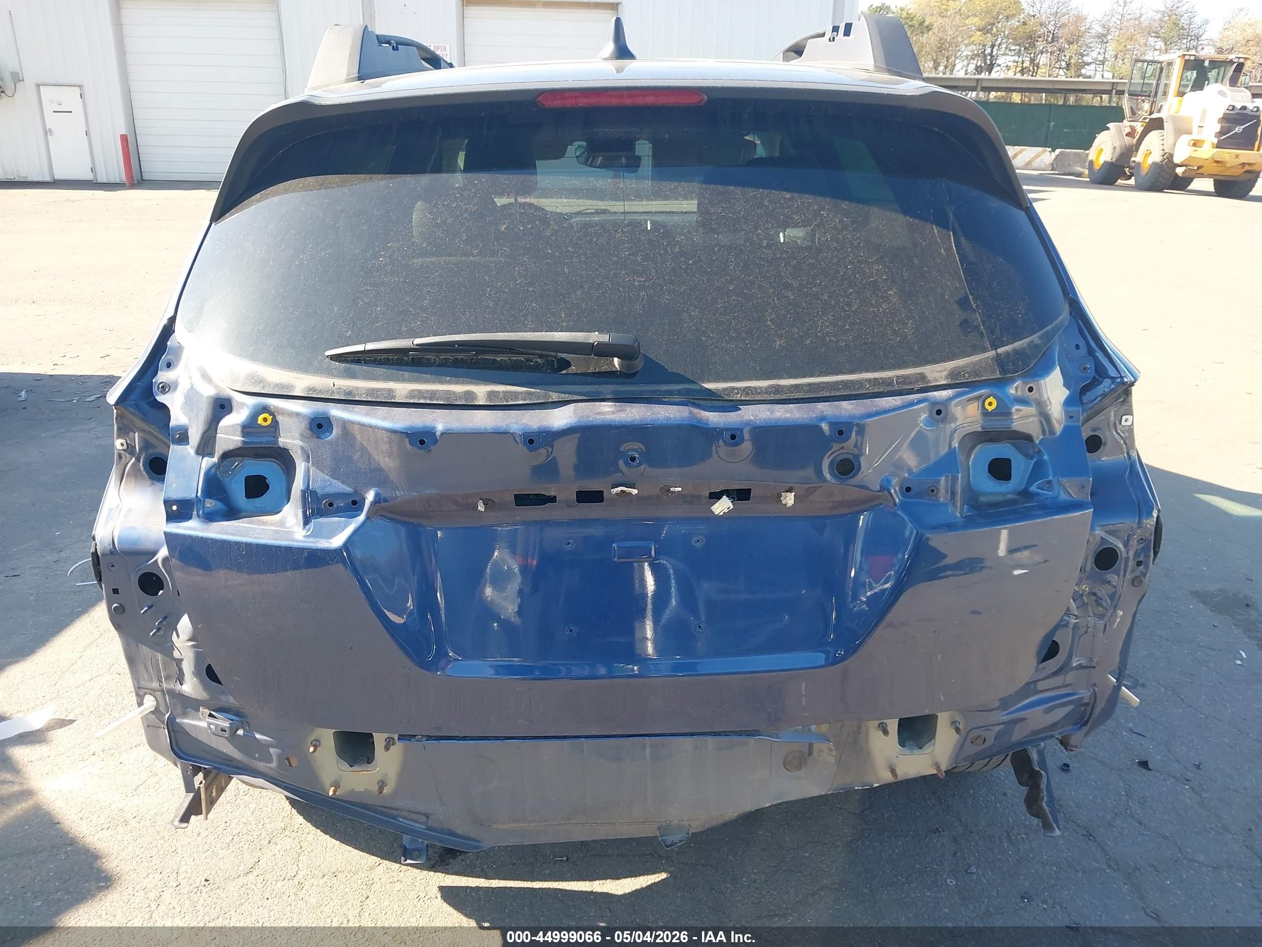 SUBARU OUTBACK image 6