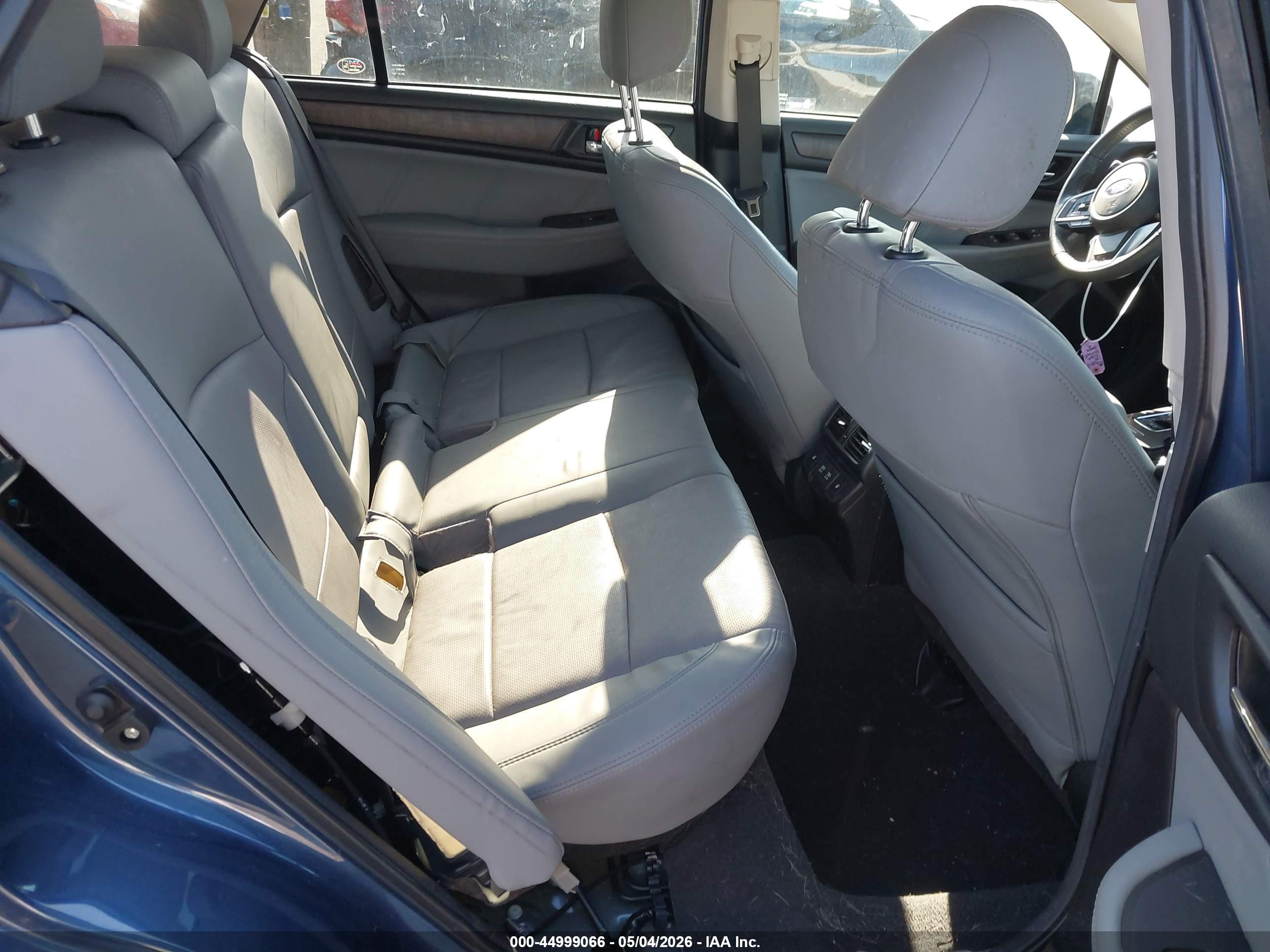 SUBARU OUTBACK image 8