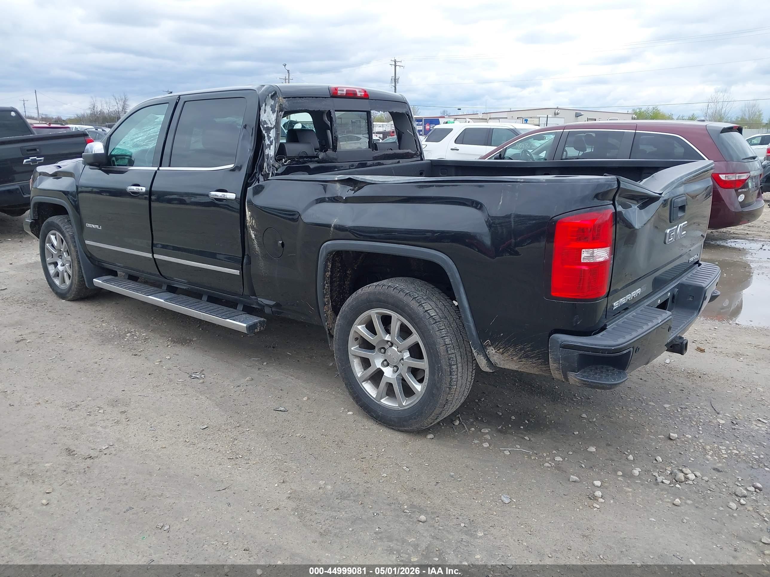 GMC SIERRA image 3