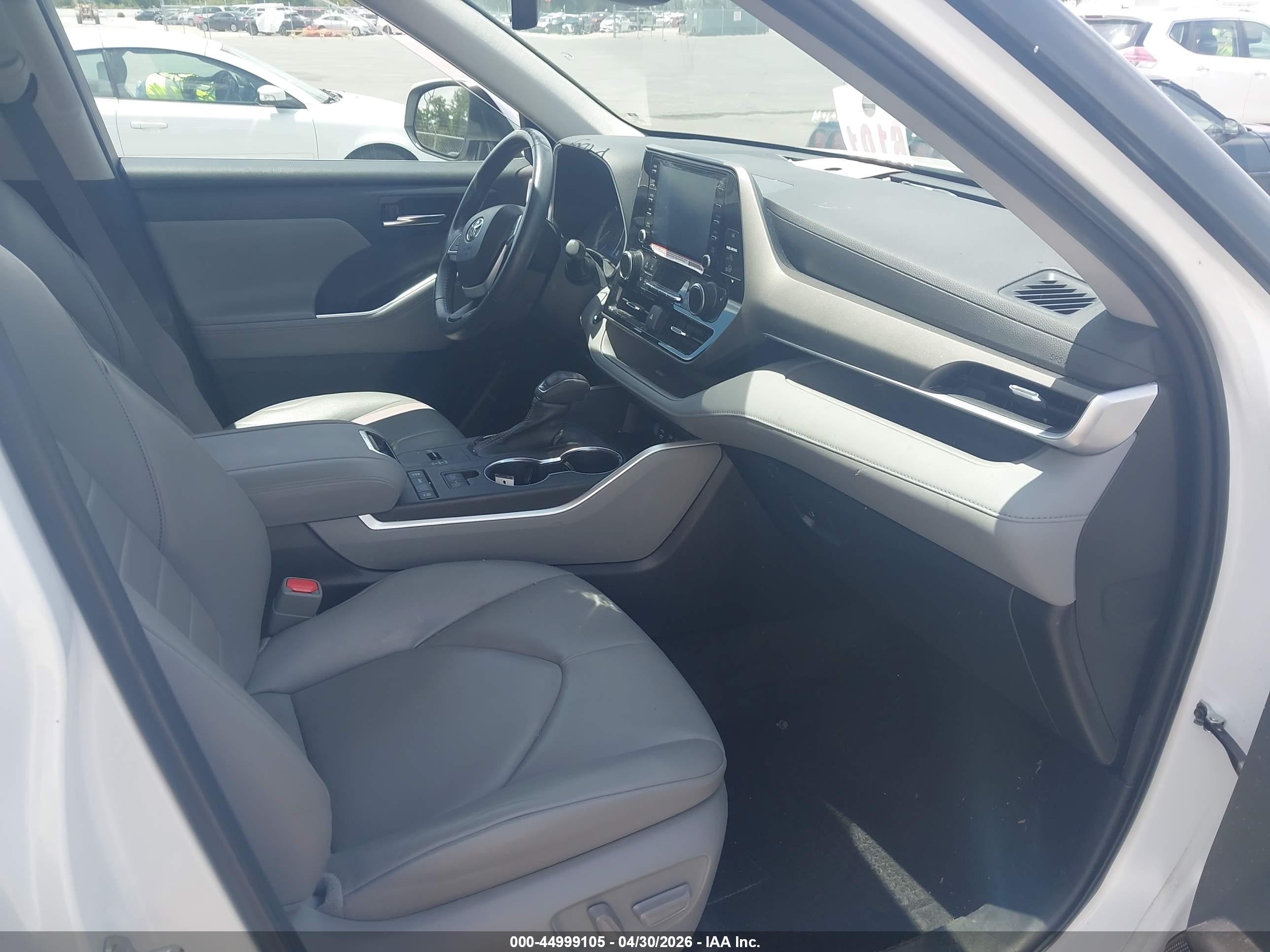 TOYOTA HIGHLANDER image 5