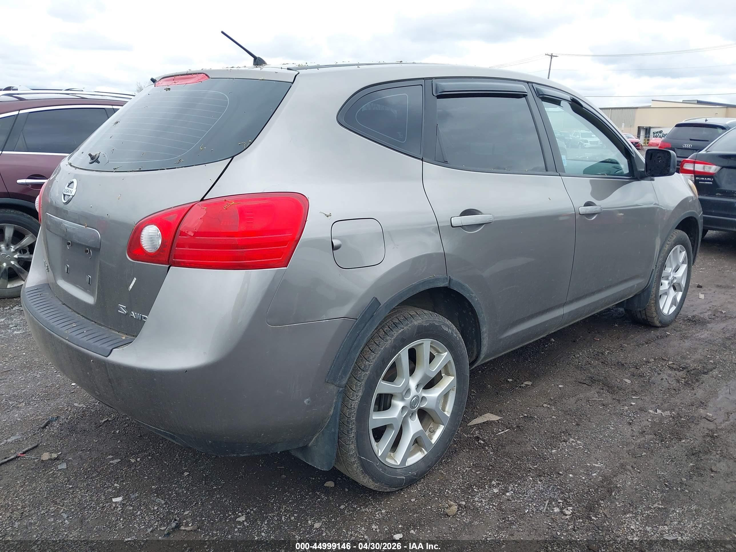 NISSAN ROGUE image 4
