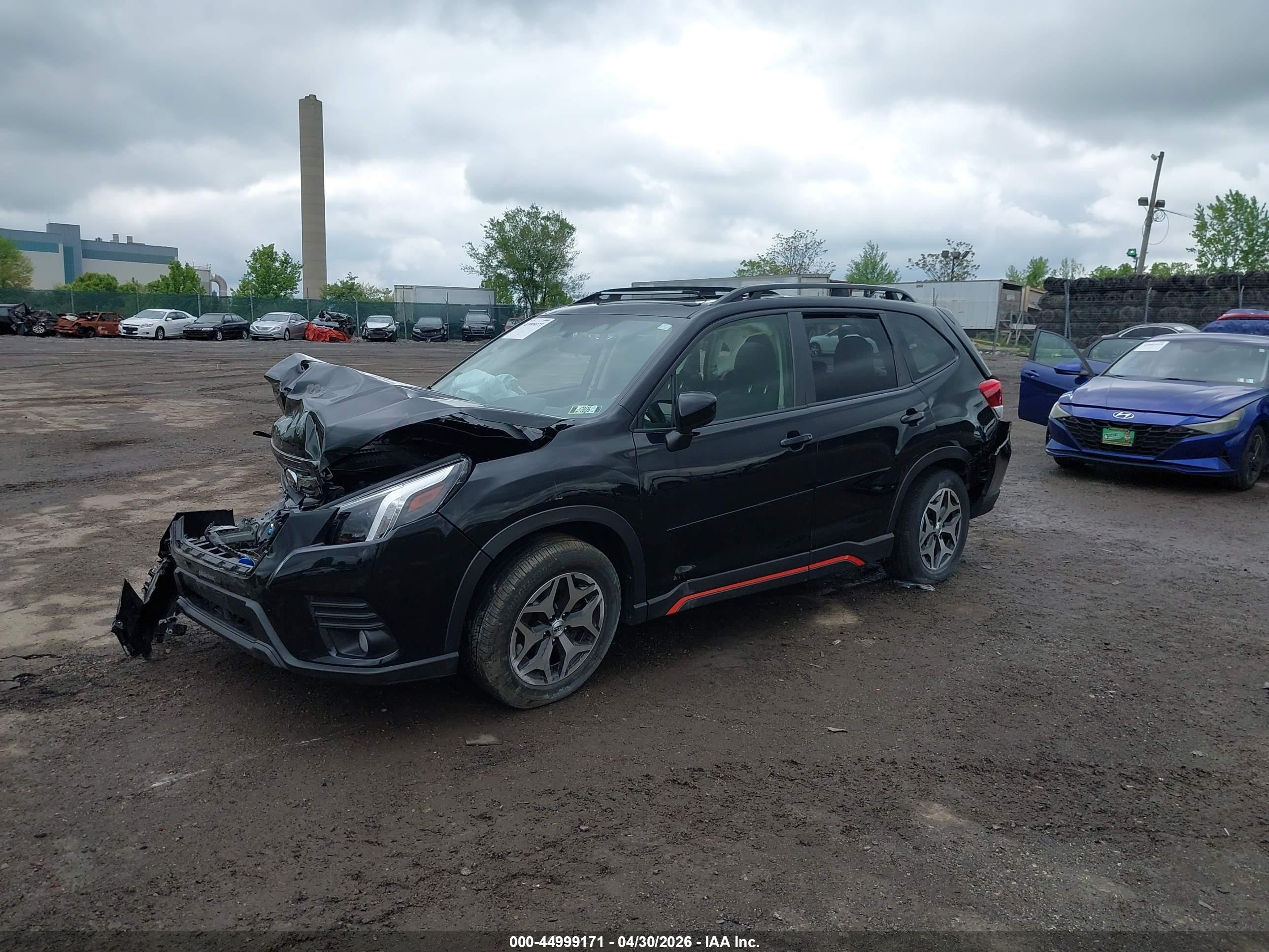 SUBARU FORESTER image 2