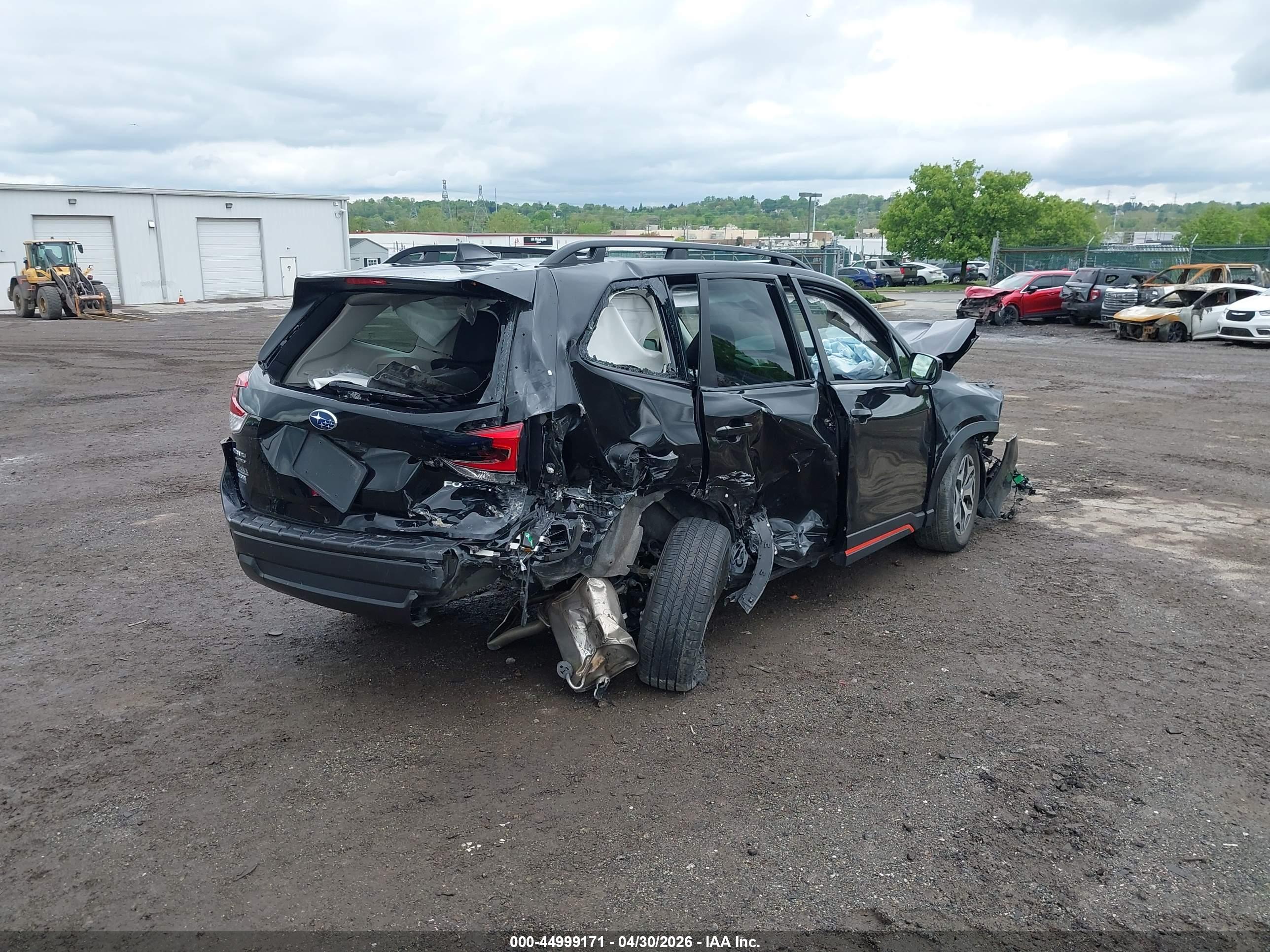 SUBARU FORESTER image 4