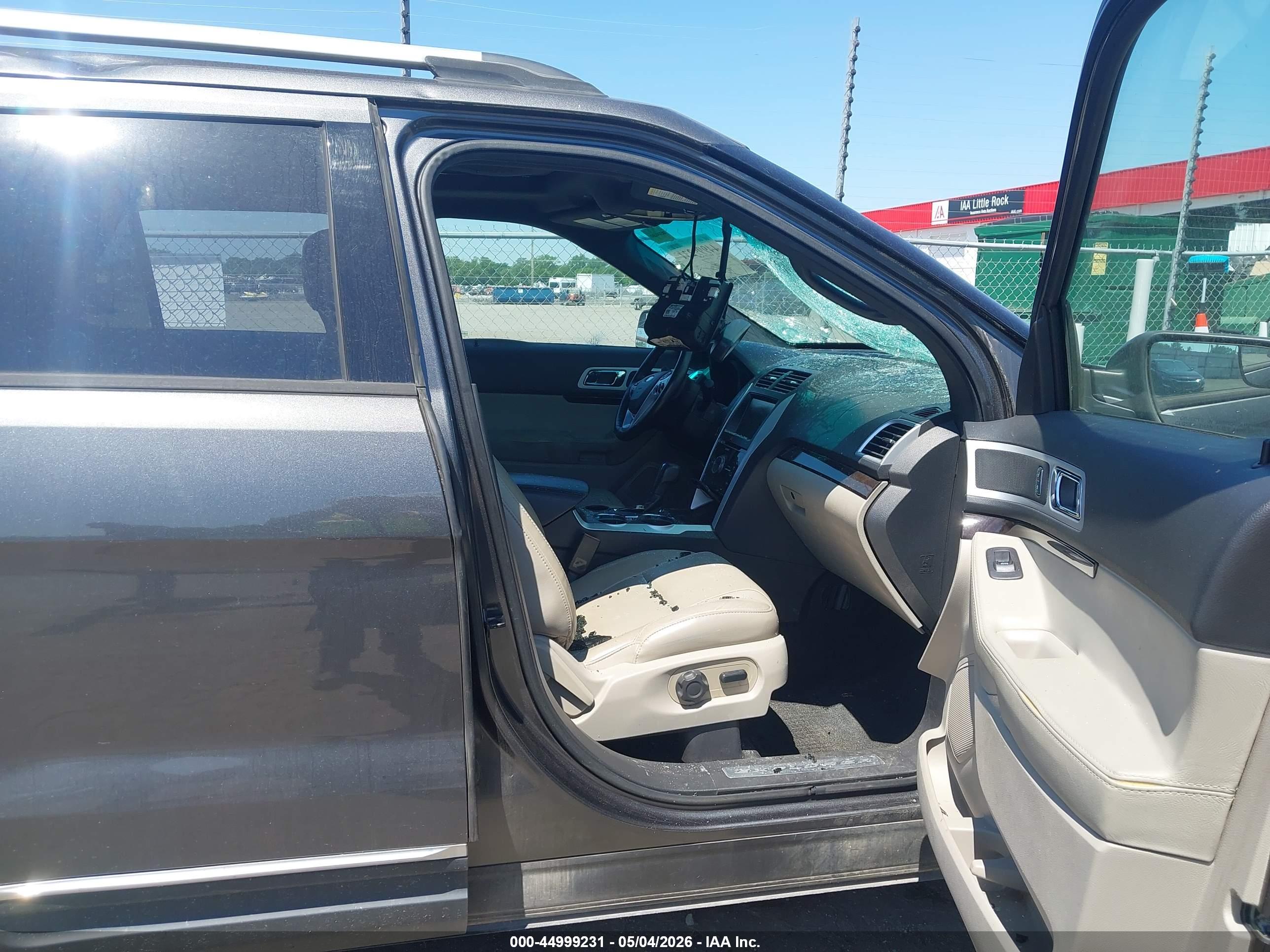 FORD EXPLORER image 5