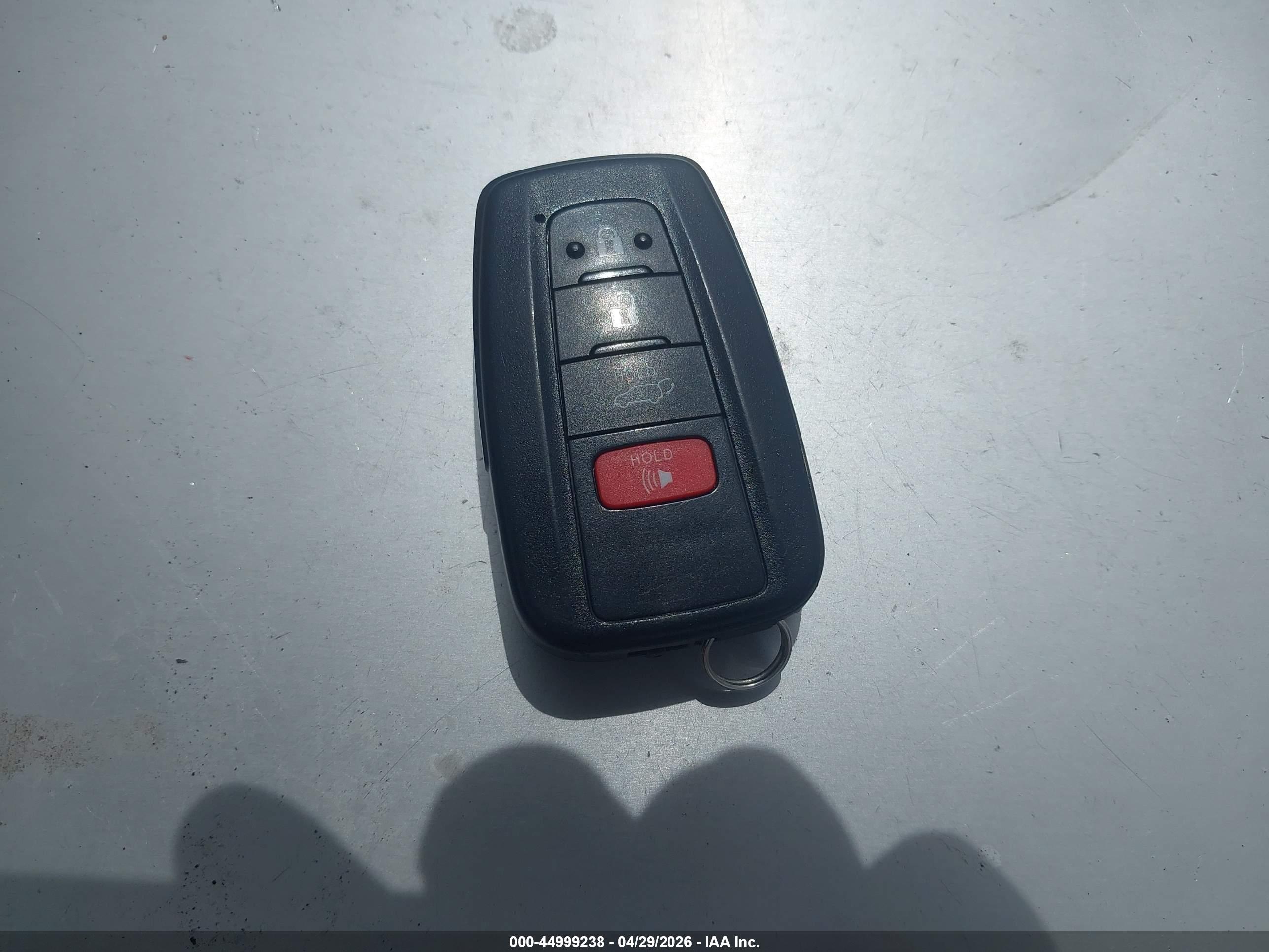 TOYOTA RAV4 image 11