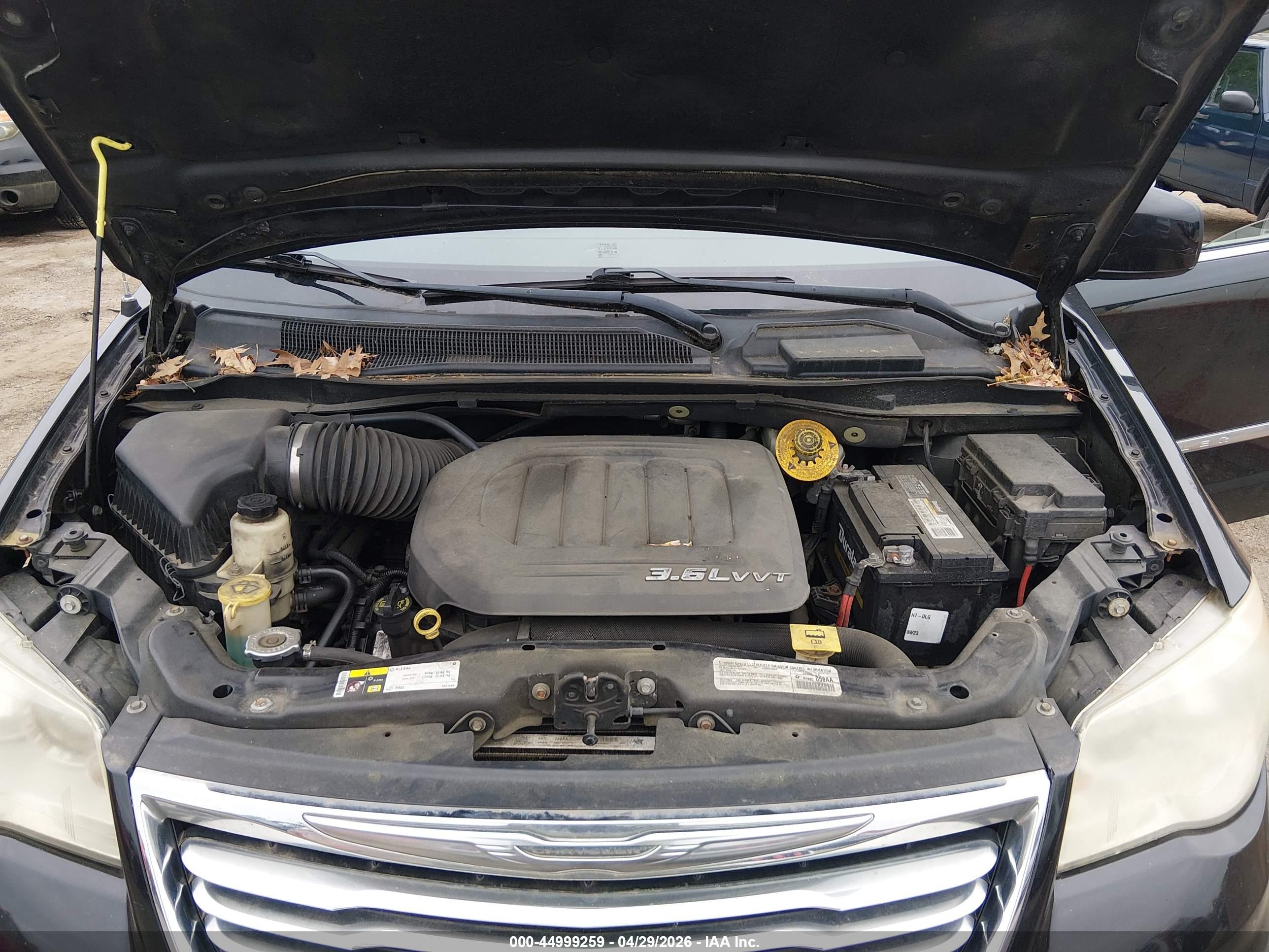CHRYSLER TOWN image 10