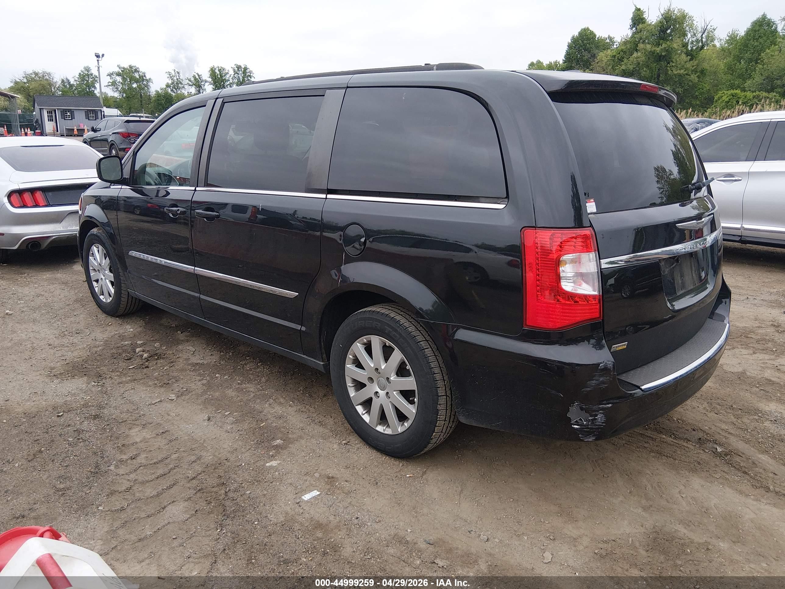 CHRYSLER TOWN image 3