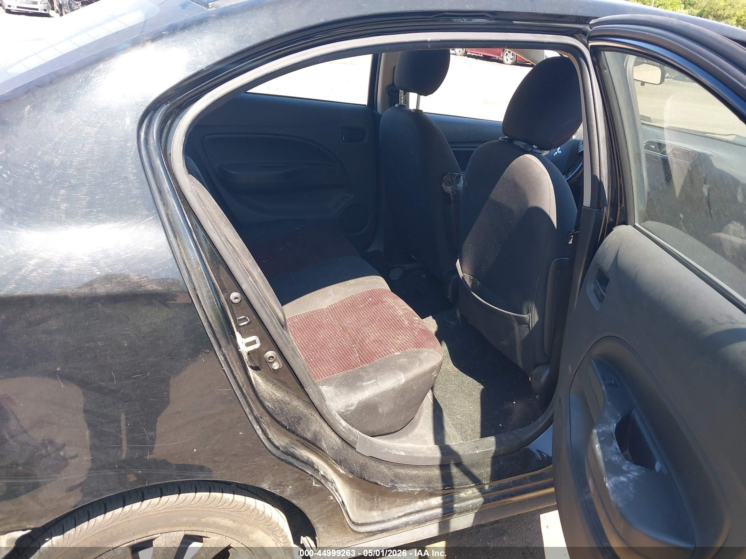 MITSUBISHI MIRAGE image 8