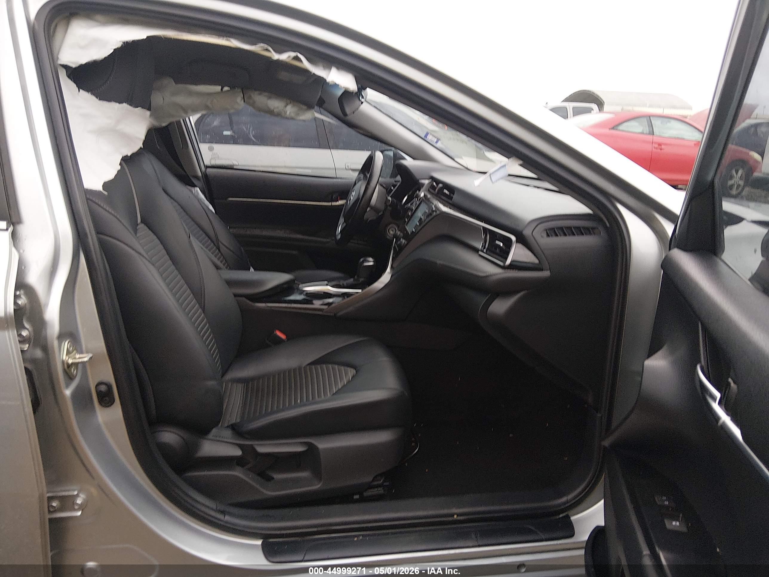 TOYOTA CAMRY image 5