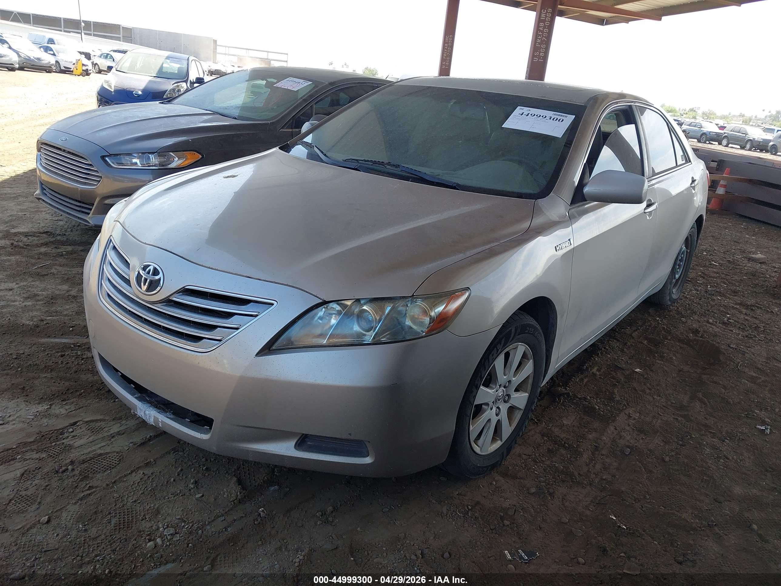 TOYOTA CAMRY image 2