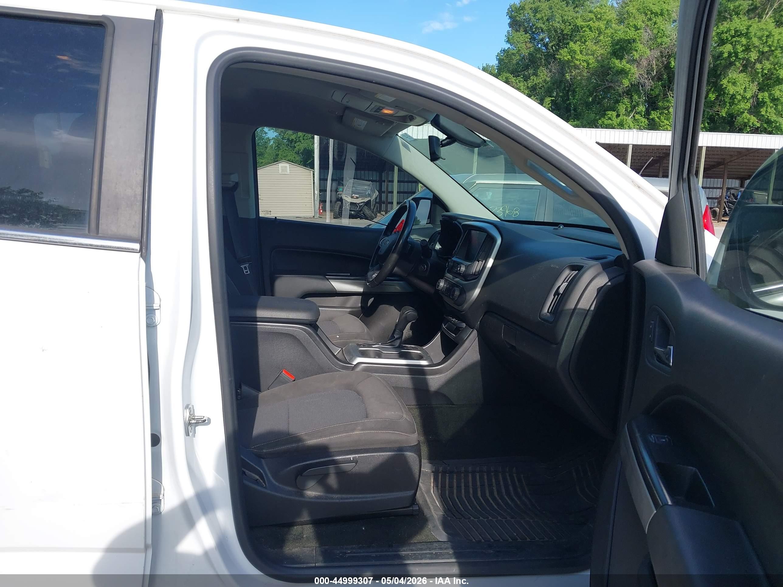 CHEVROLET COLORADO image 5