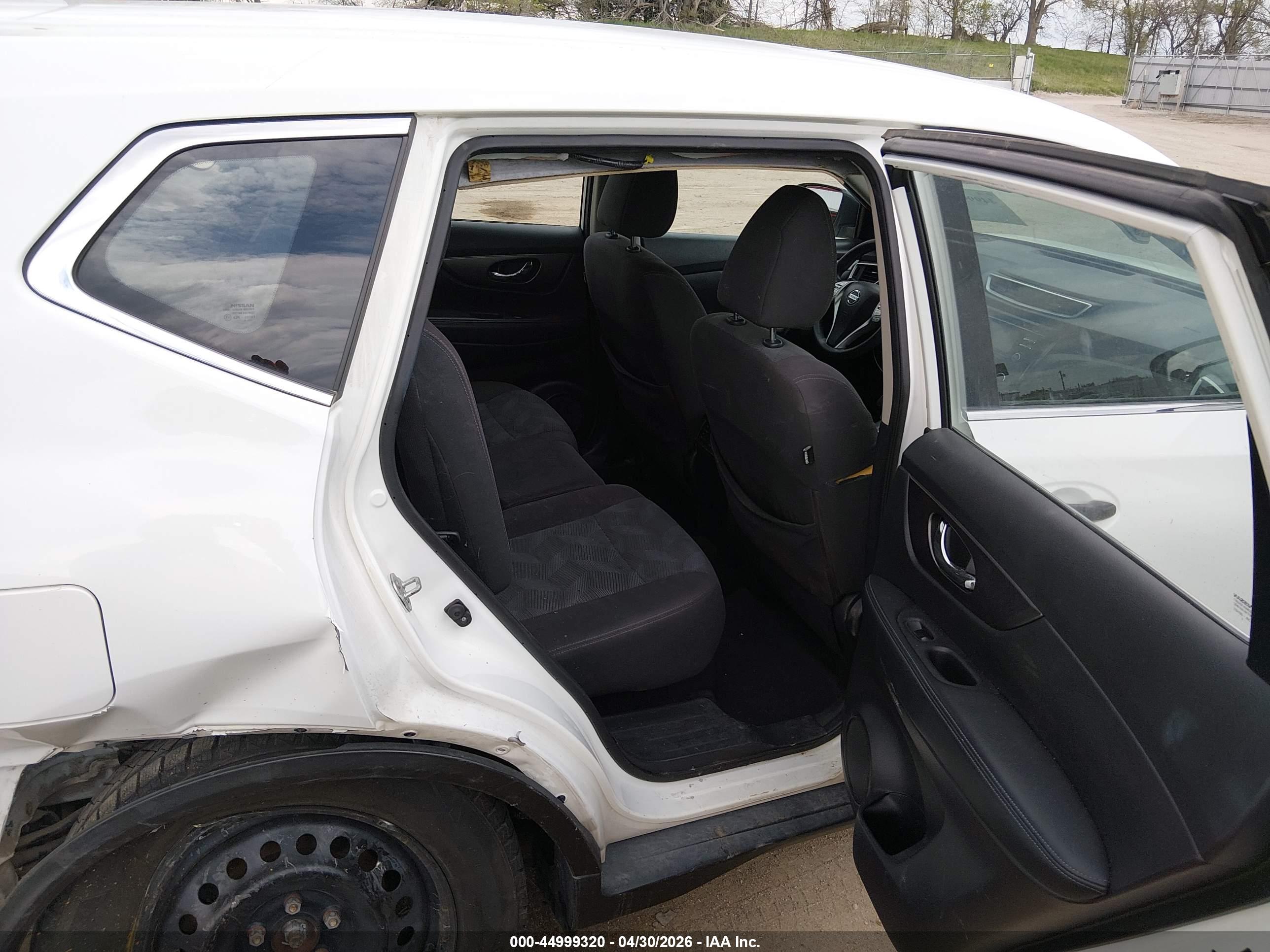 NISSAN ROGUE image 8