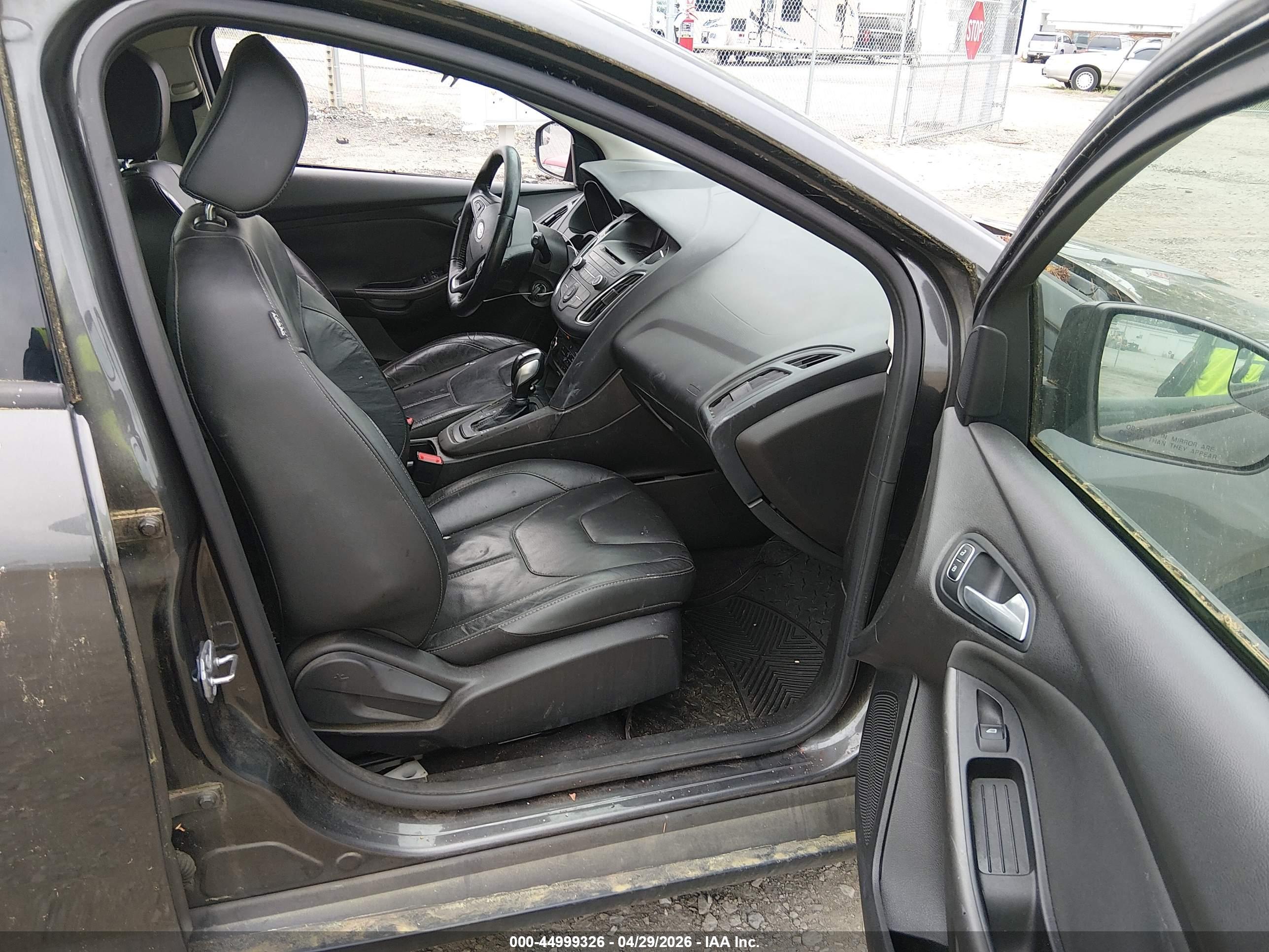 FORD FOCUS image 5