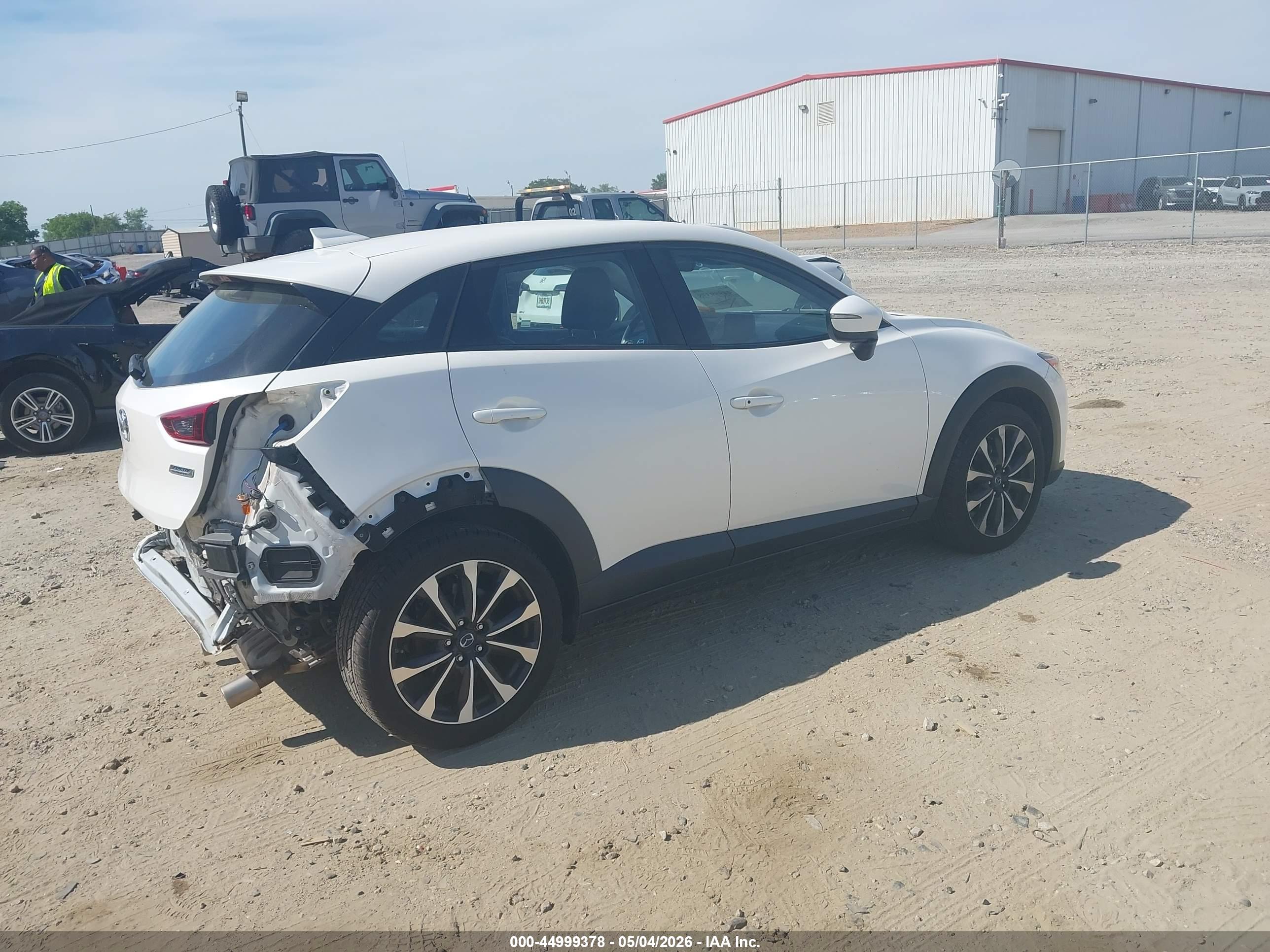 MAZDA CX-3 image 4