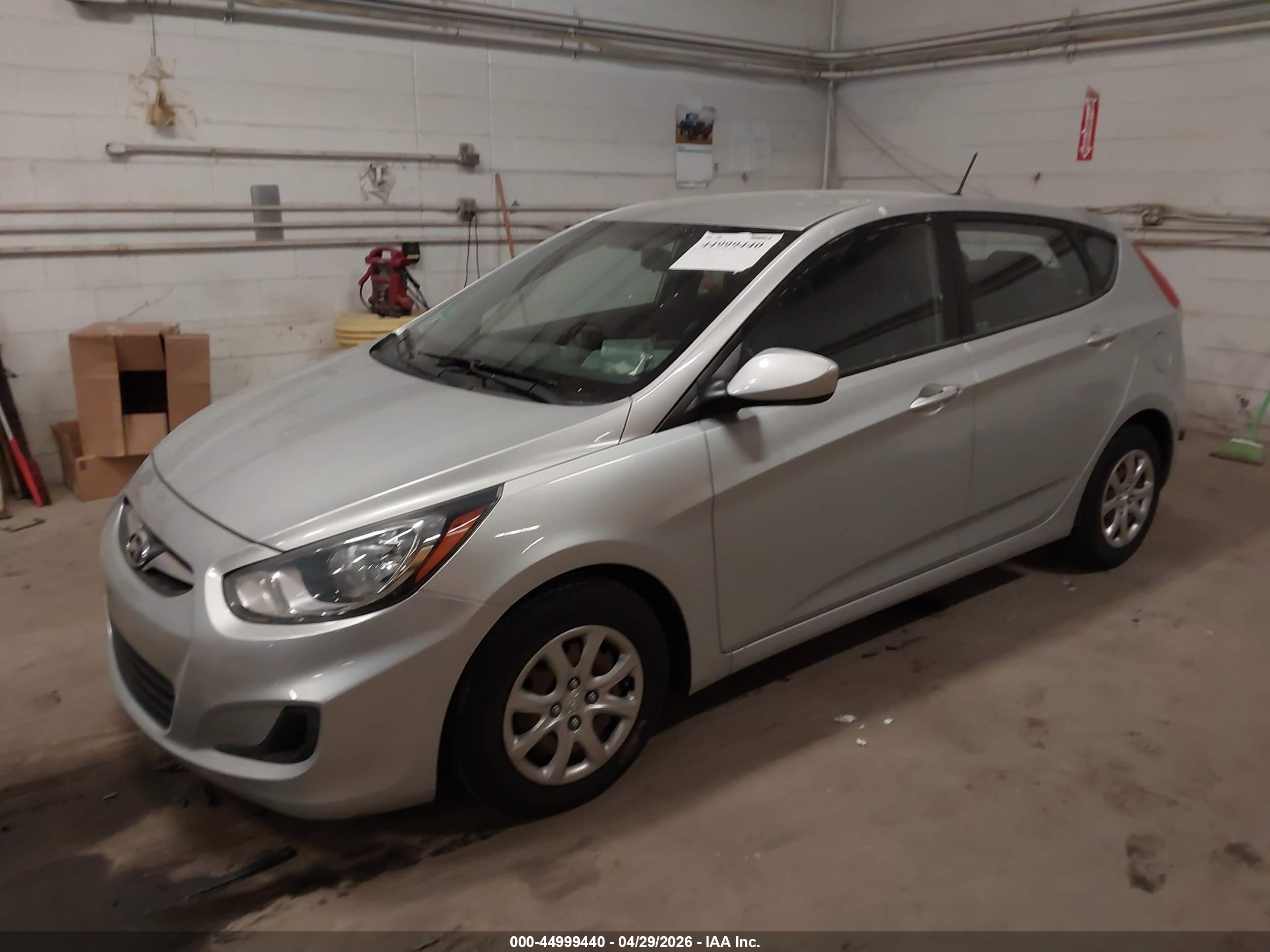 HYUNDAI ACCENT image 2