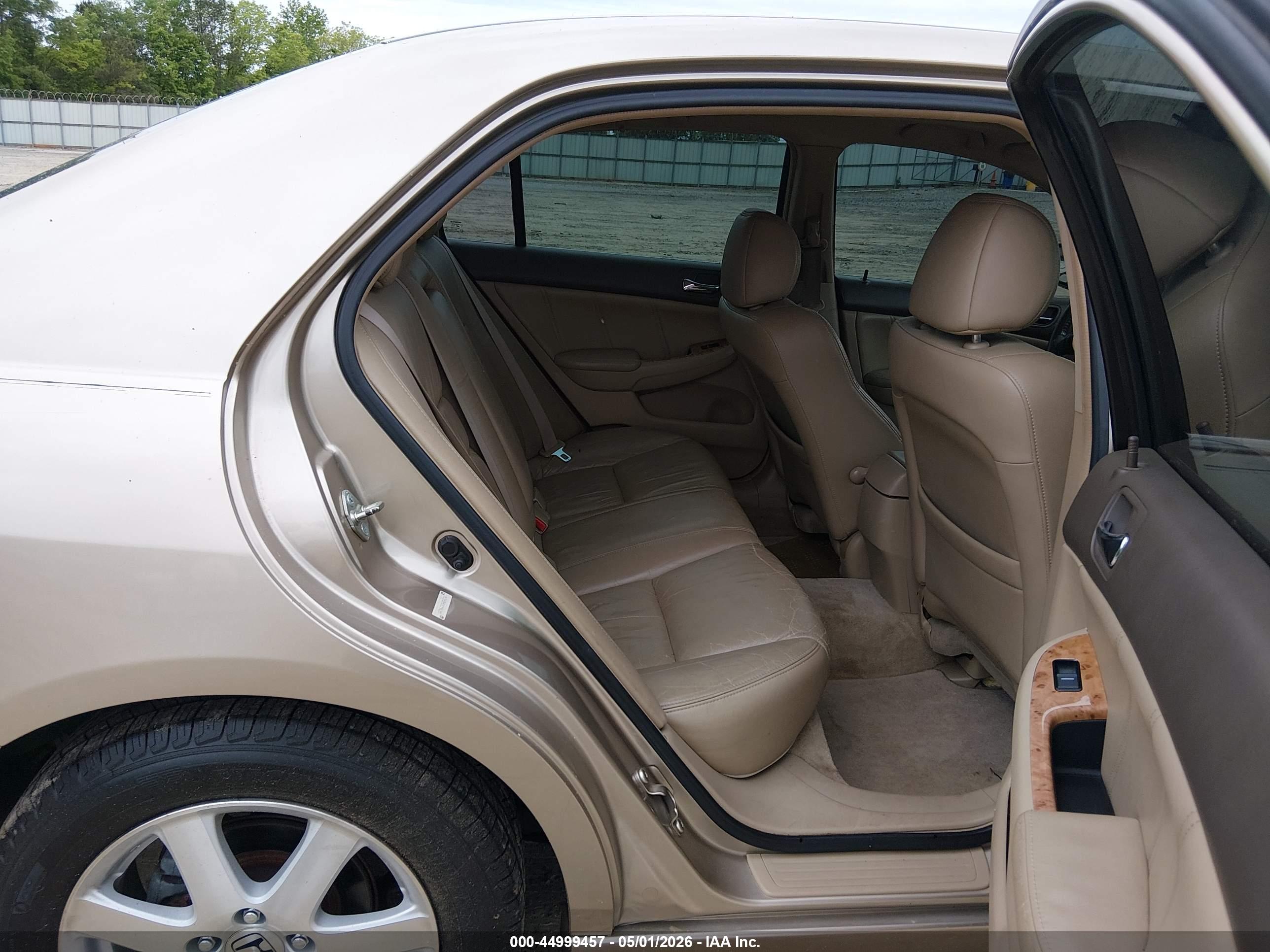 HONDA ACCORD image 8