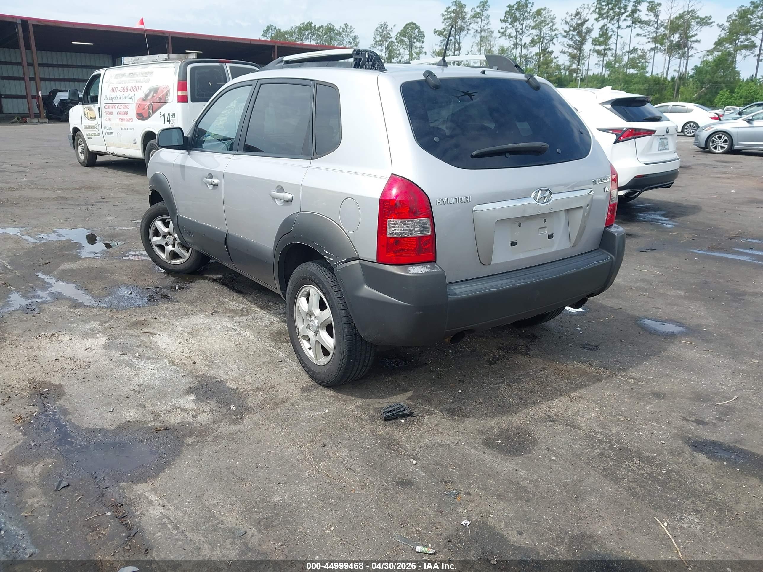 HYUNDAI TUCSON image 3