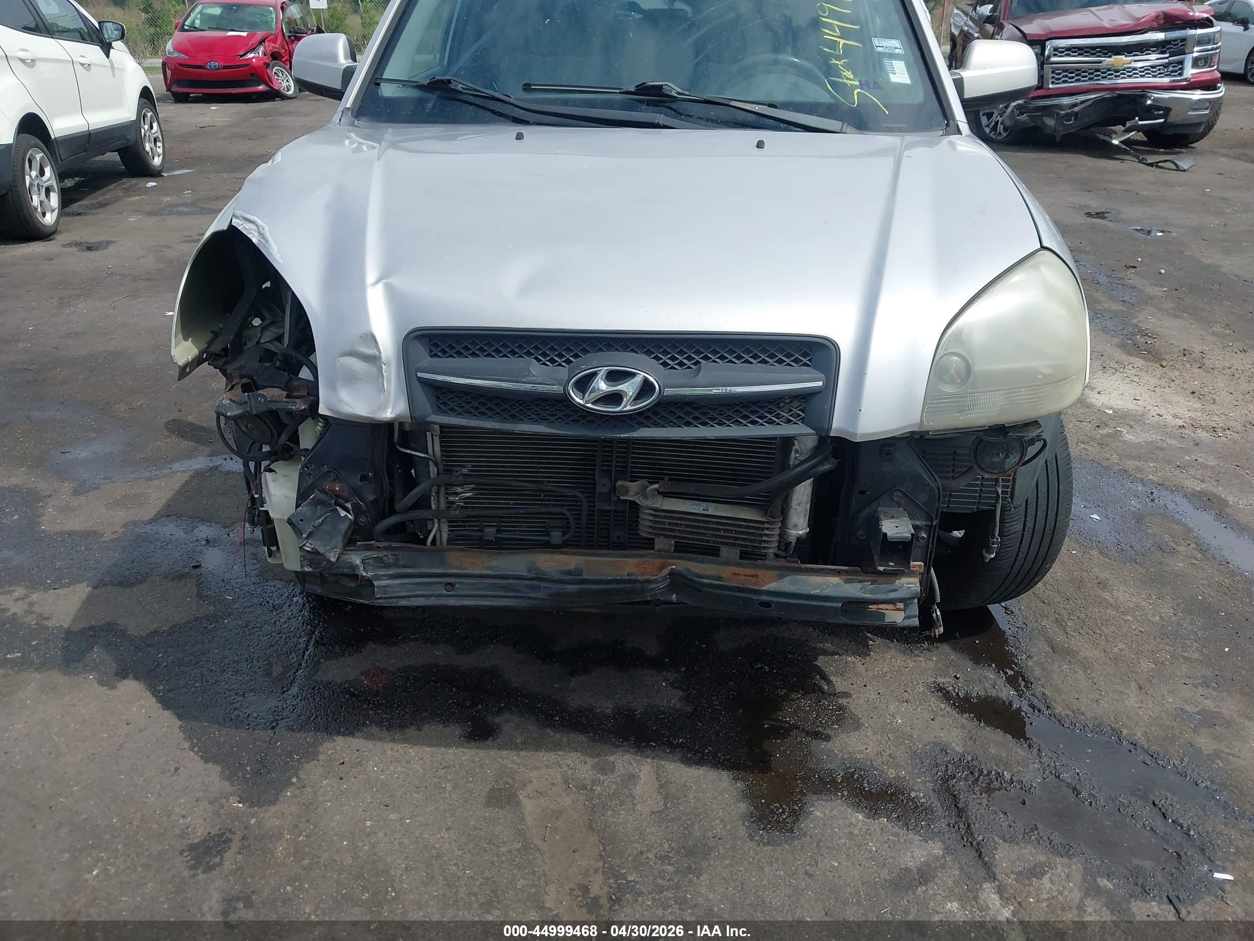 HYUNDAI TUCSON image 6
