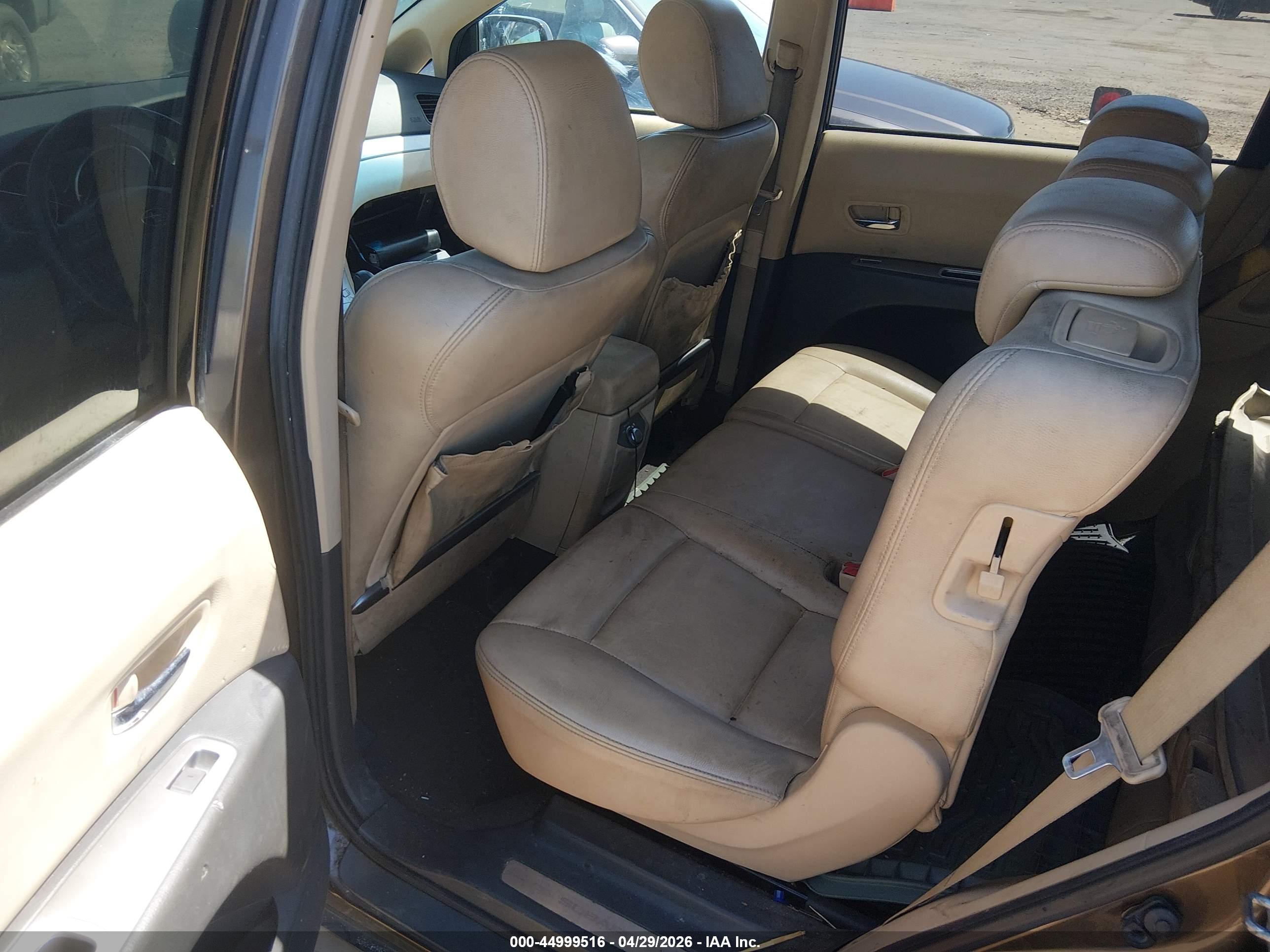 SUBARU TRIBECA image 8