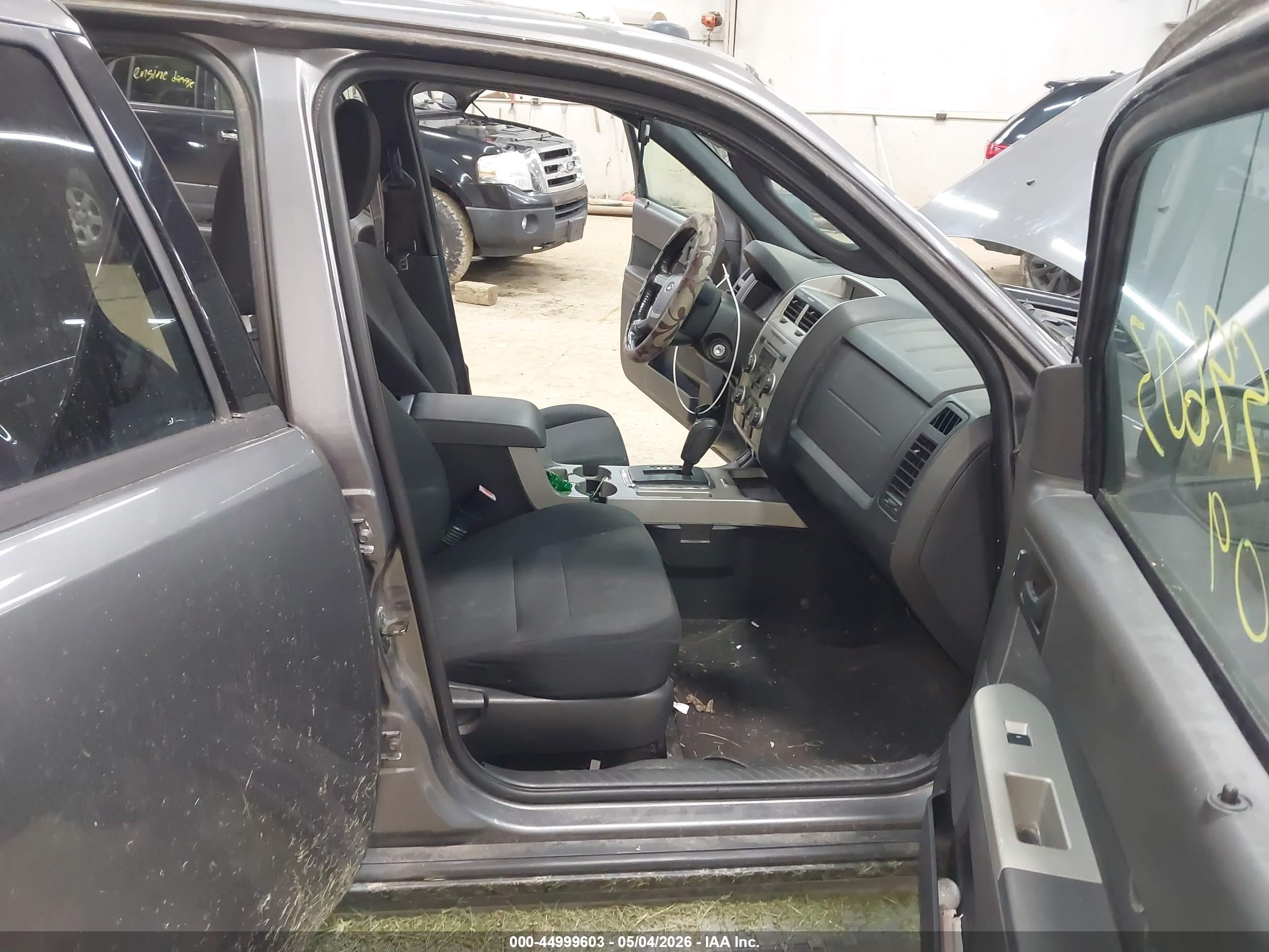 FORD ESCAPE image 5