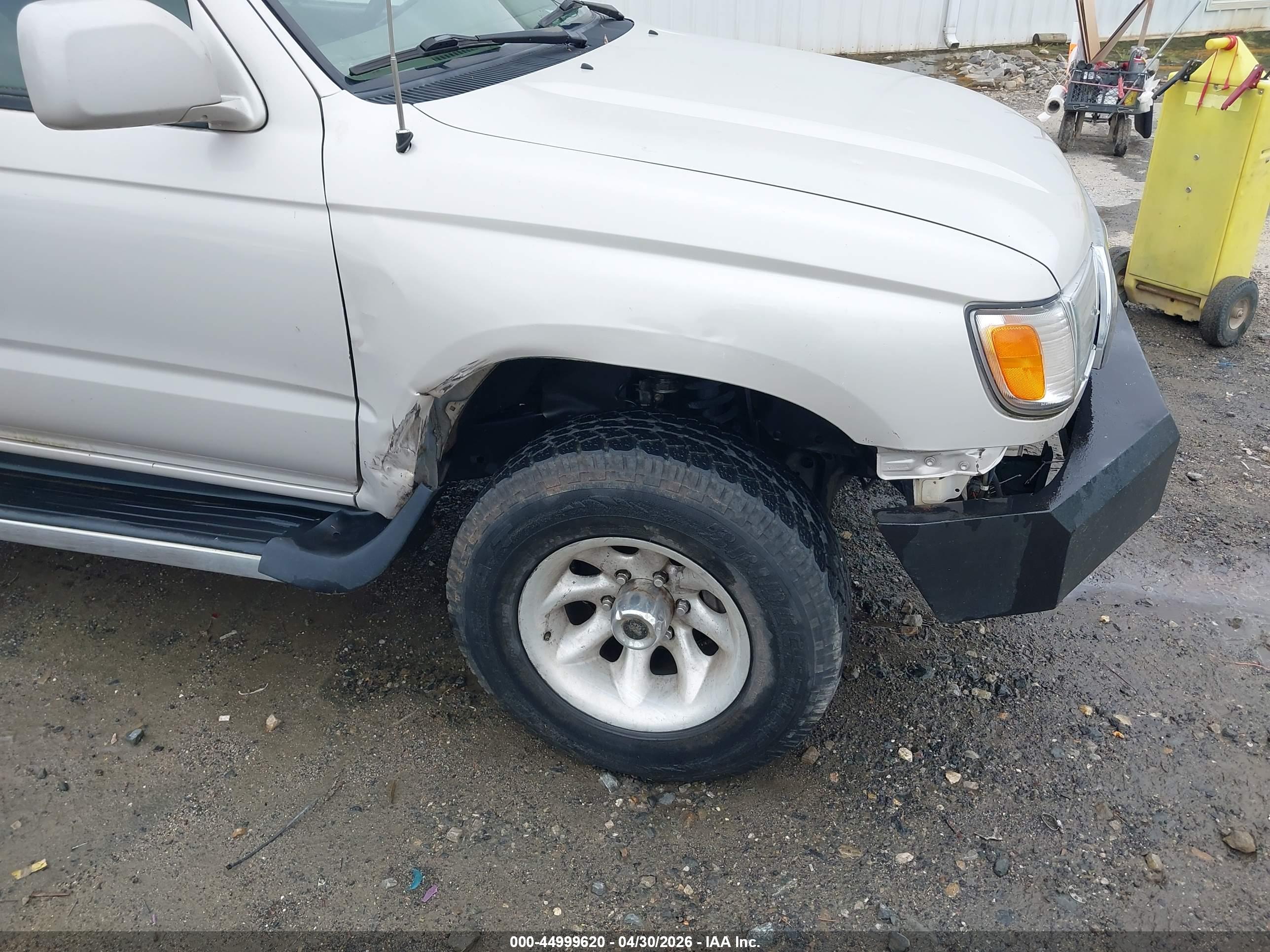 TOYOTA 4RUNNER image 6