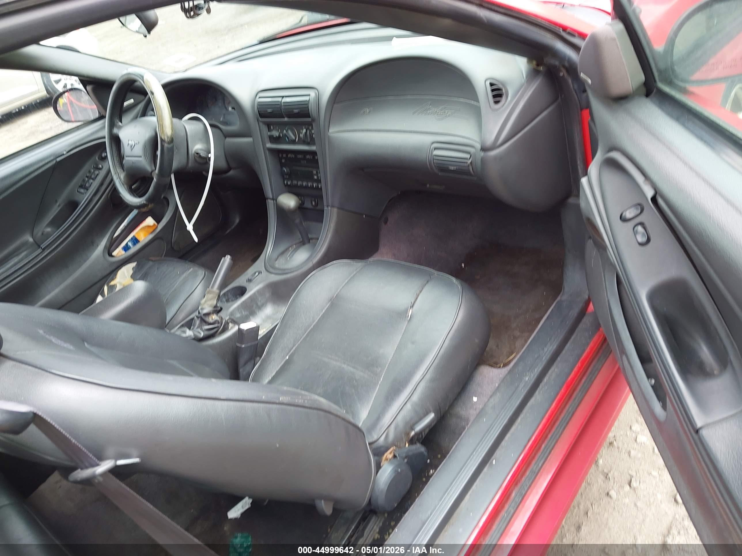 FORD MUSTANG image 5