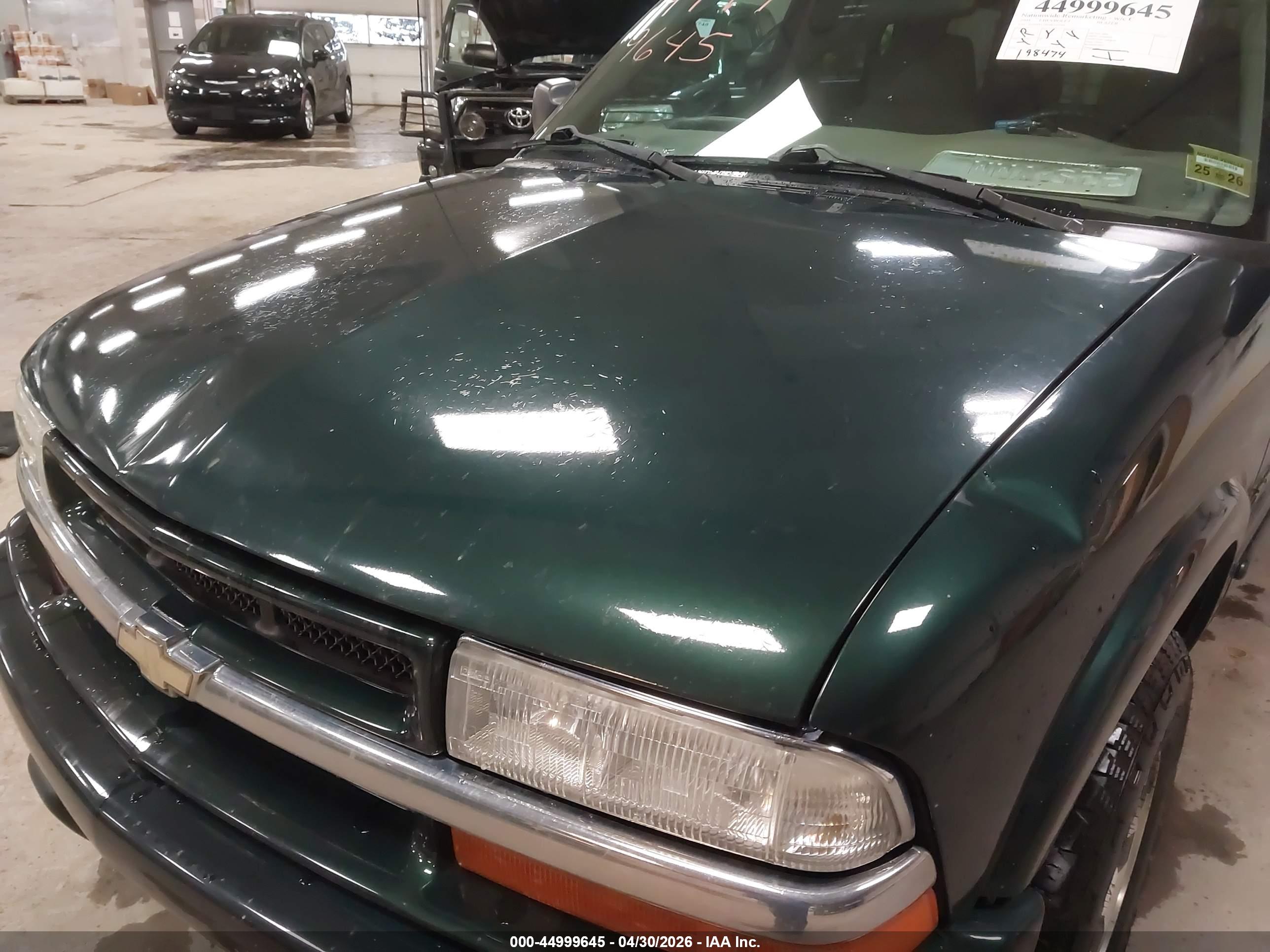 CHEVROLET BLAZER image 6