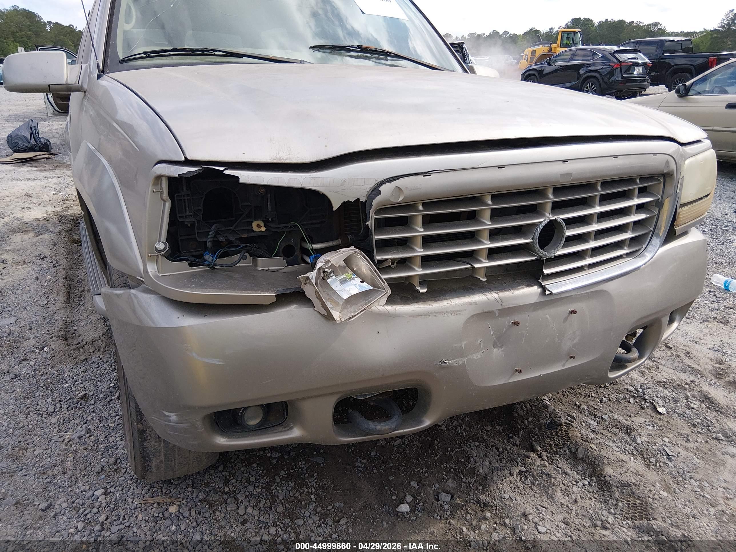 CADILLAC ESCALADE image 6