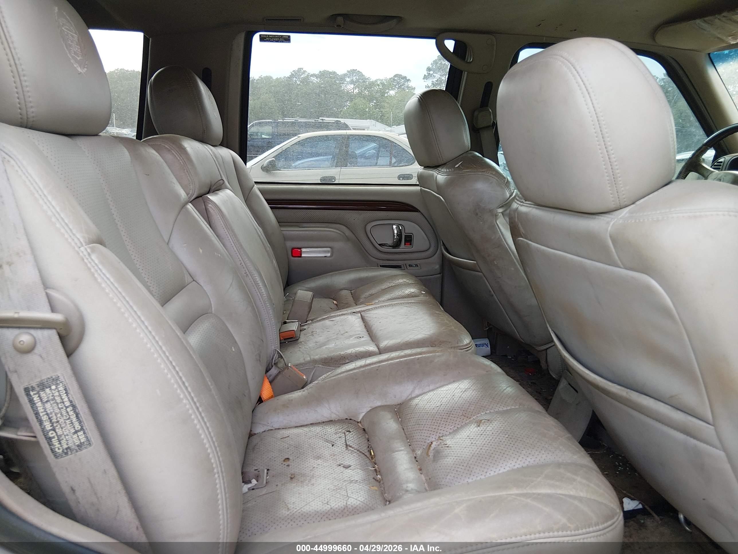 CADILLAC ESCALADE image 8