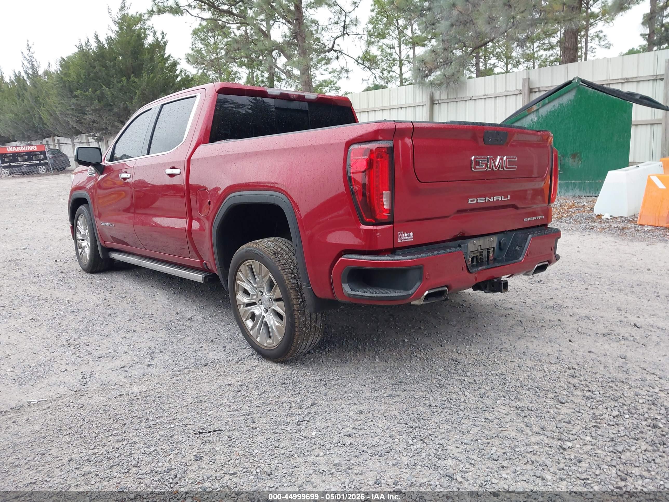 GMC SIERRA image 3