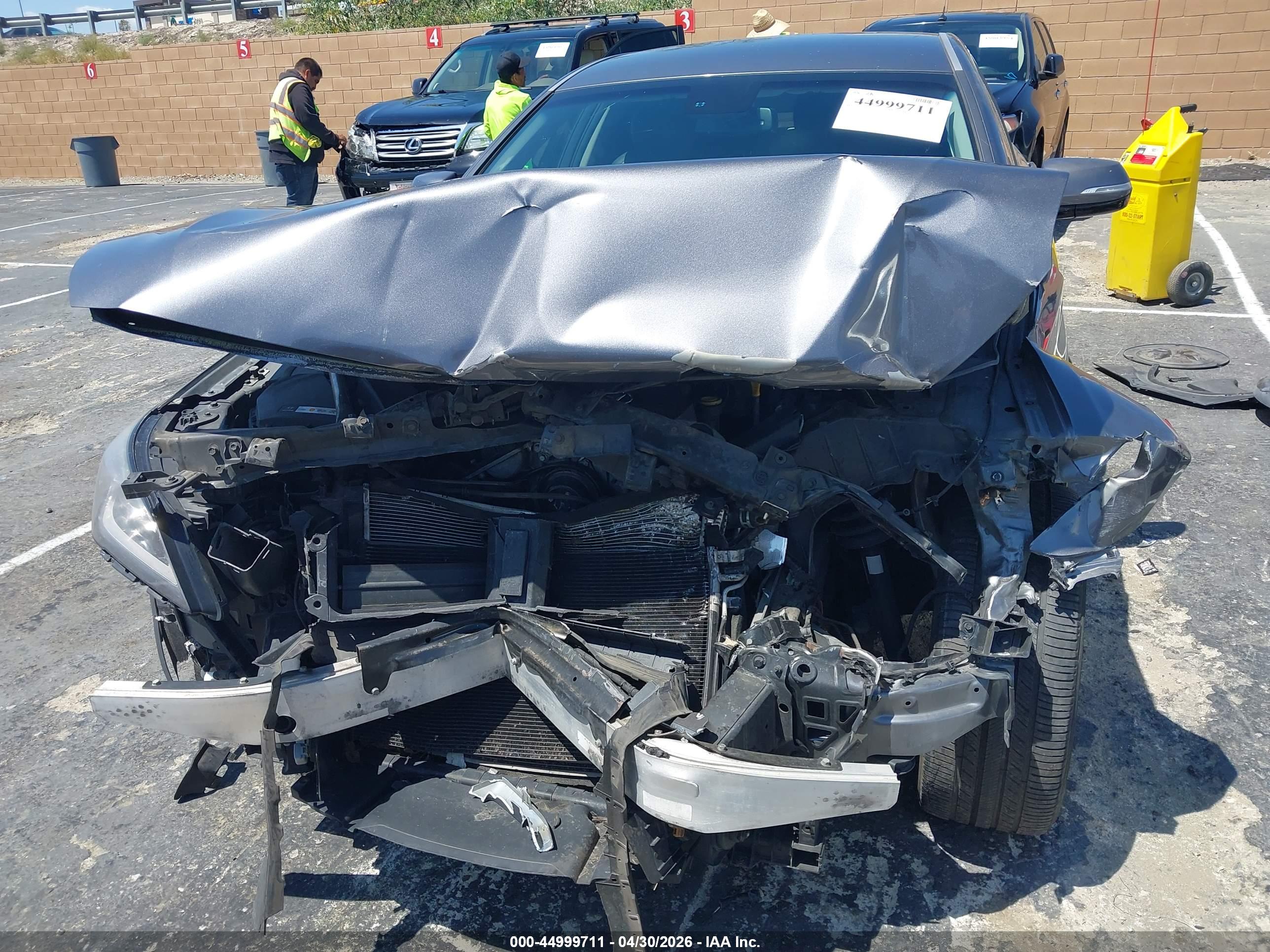 HYUNDAI GENESIS image 6