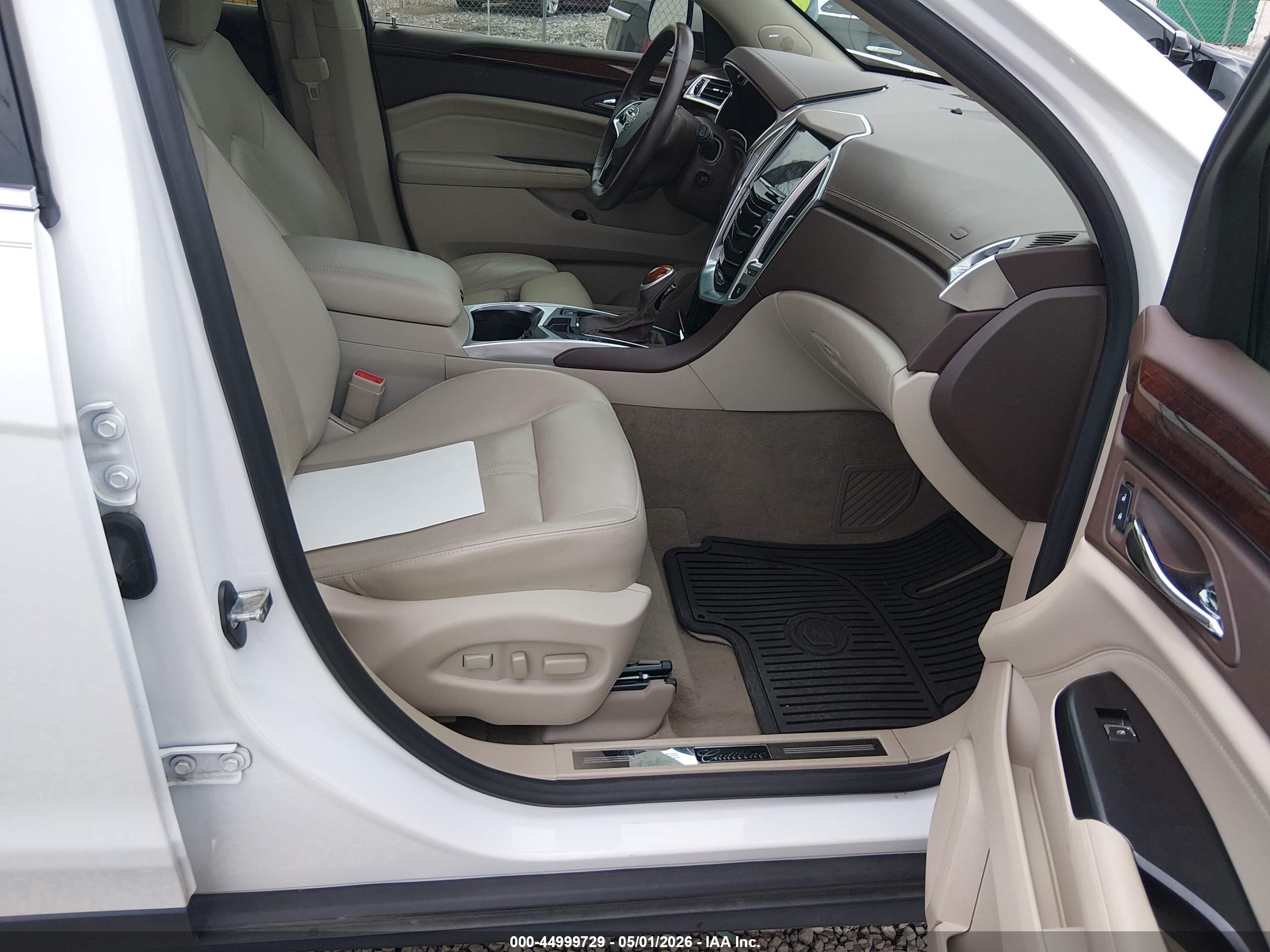 CADILLAC SRX image 5