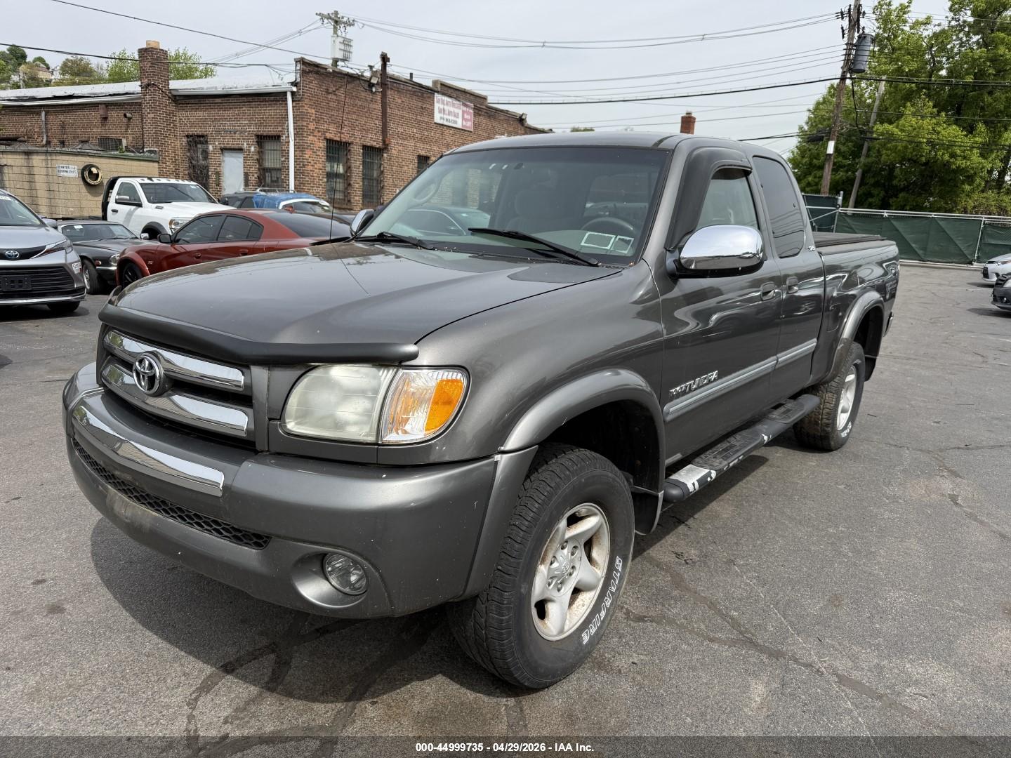 TOYOTA TUNDRA image 2