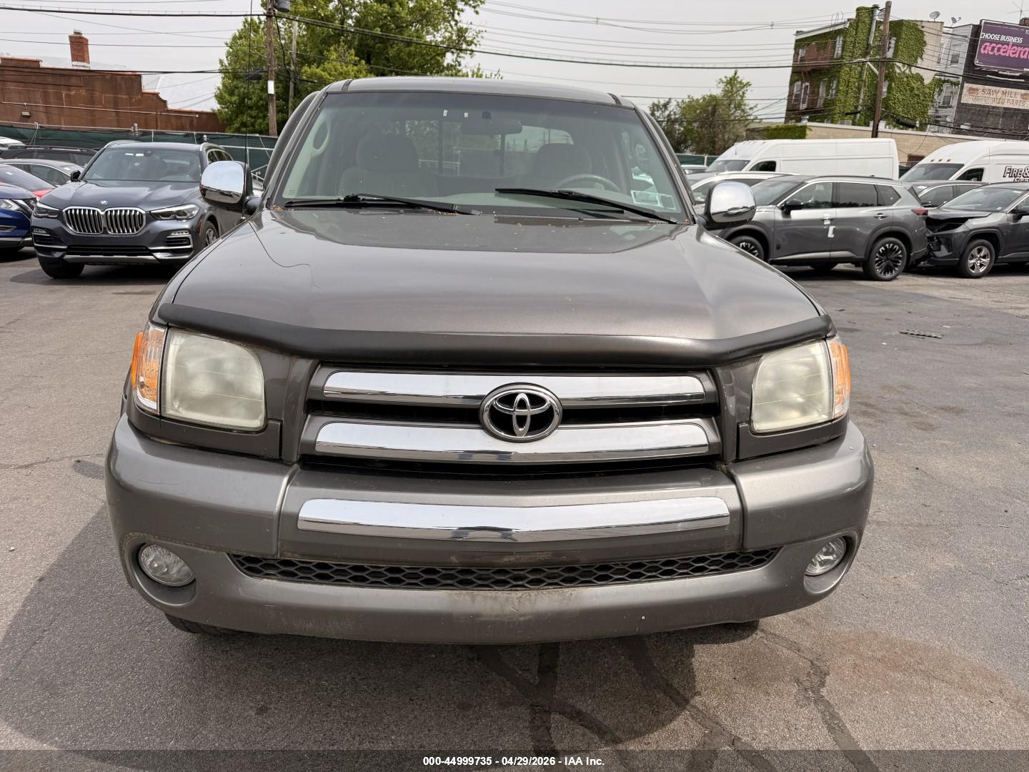 TOYOTA TUNDRA image 6