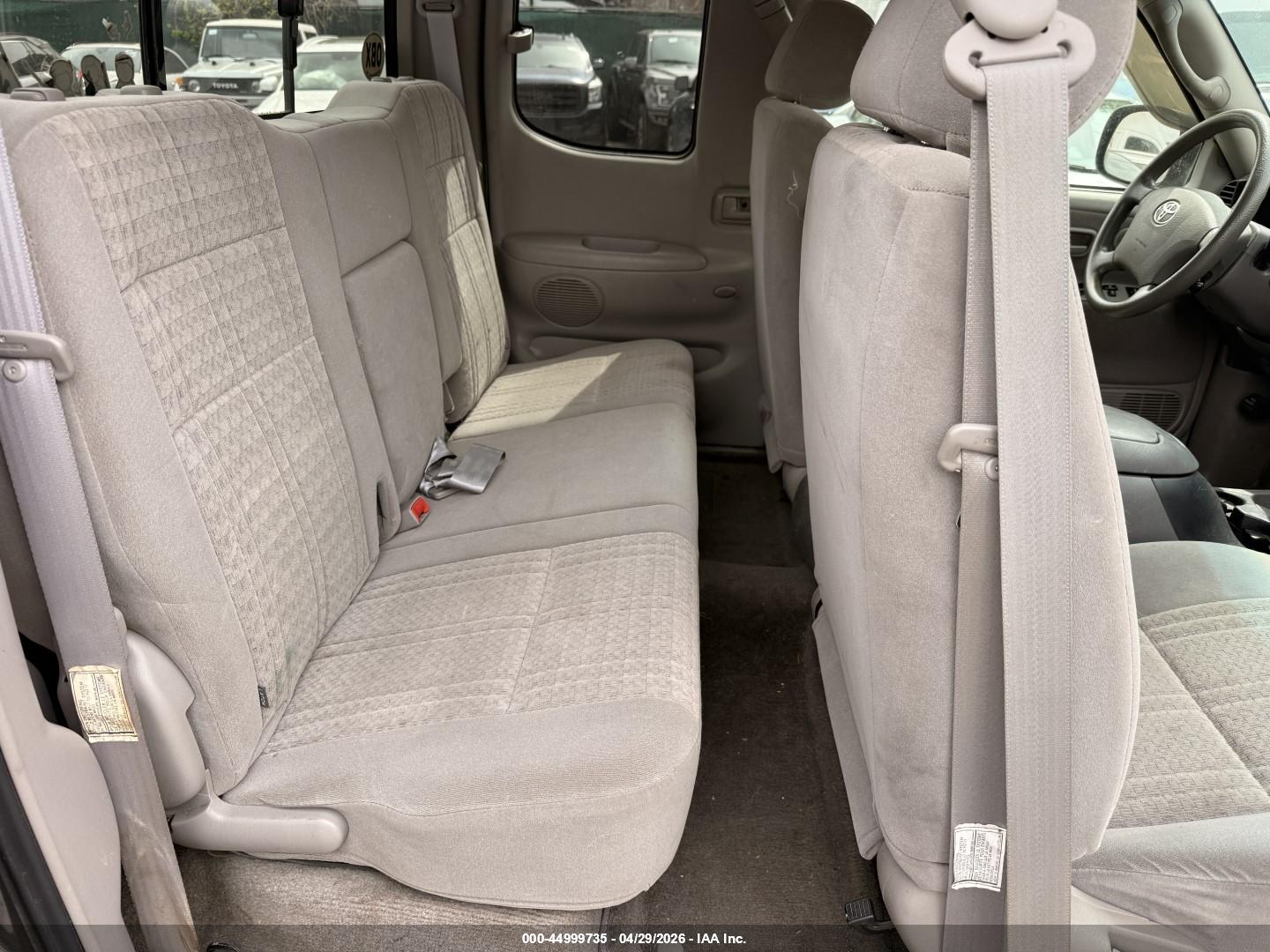 TOYOTA TUNDRA image 8