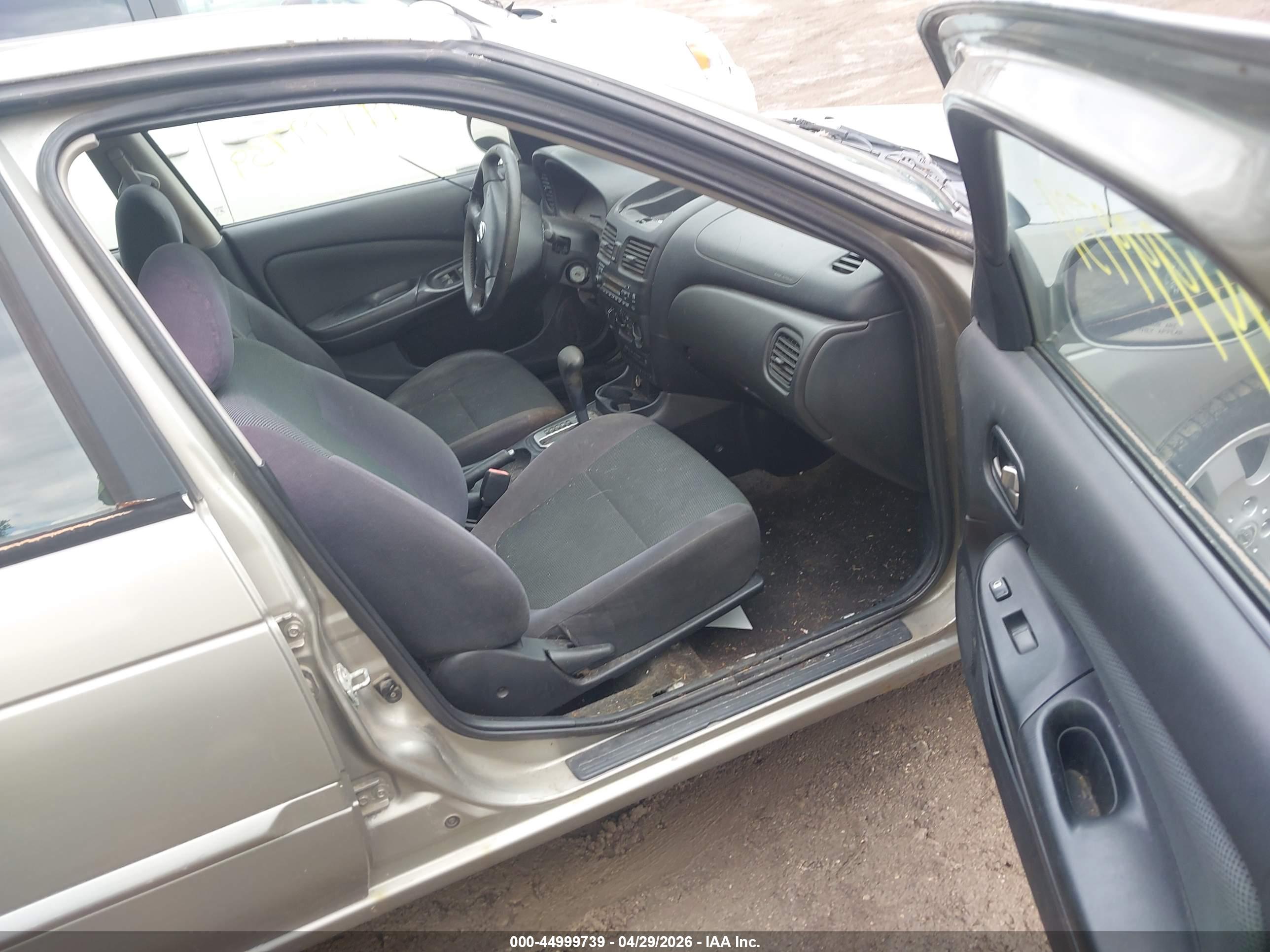 NISSAN SENTRA image 5