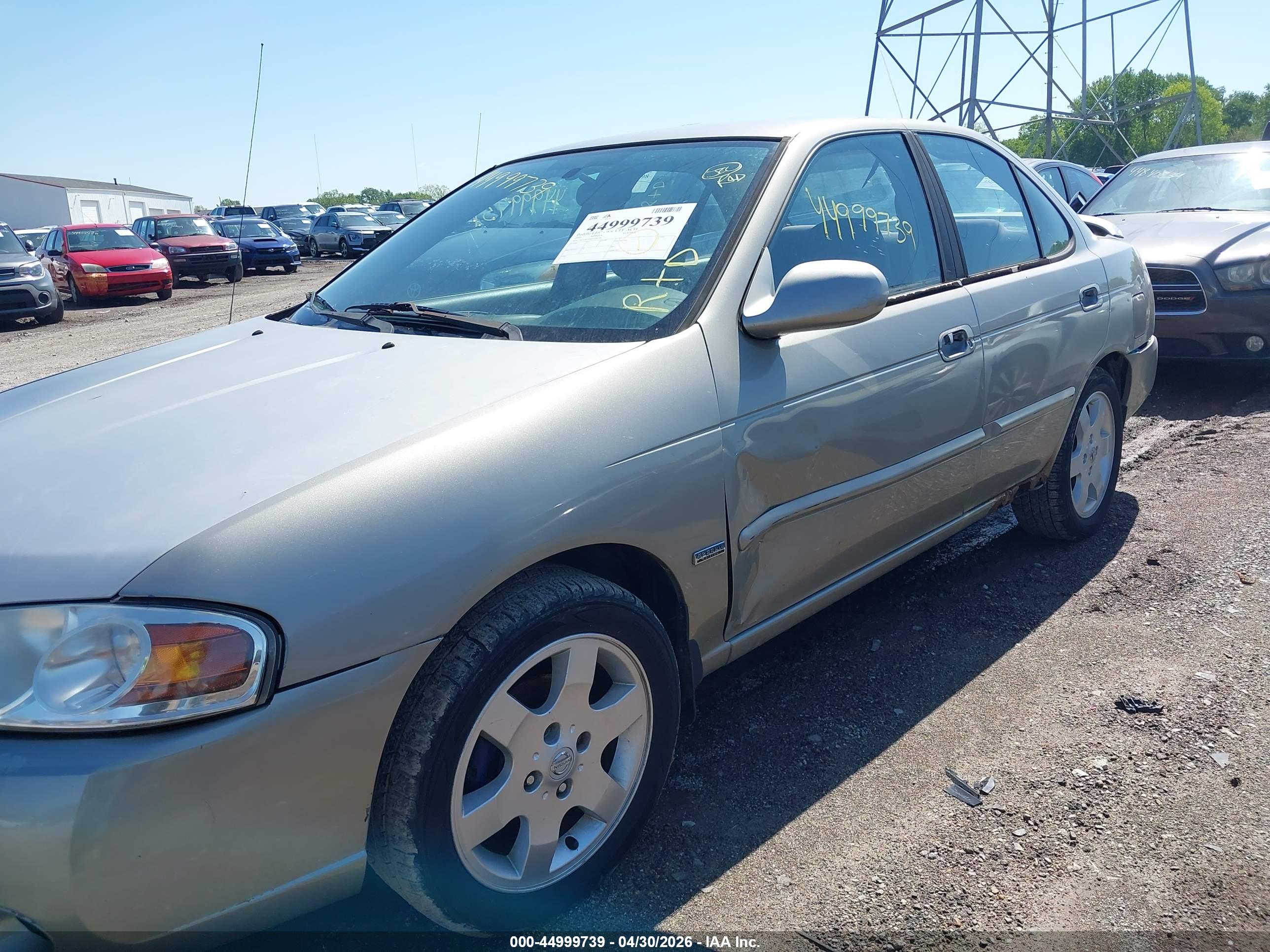 NISSAN SENTRA image 6