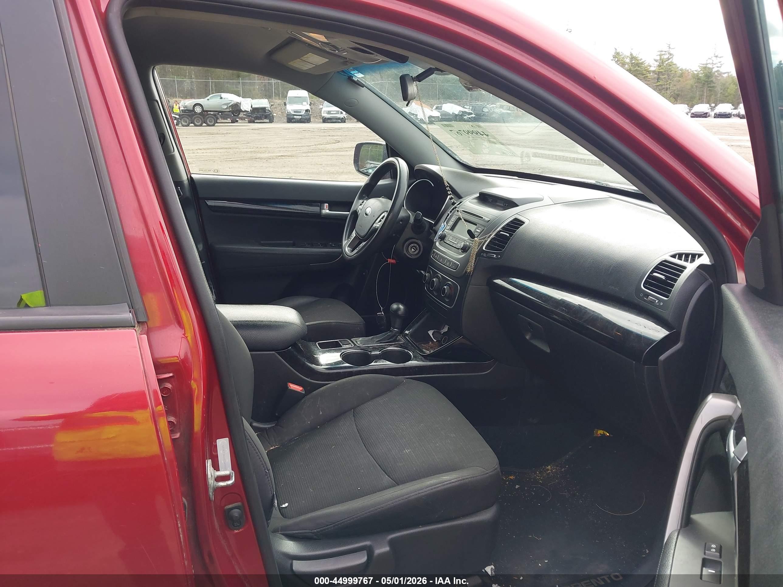KIA SORENTO image 5