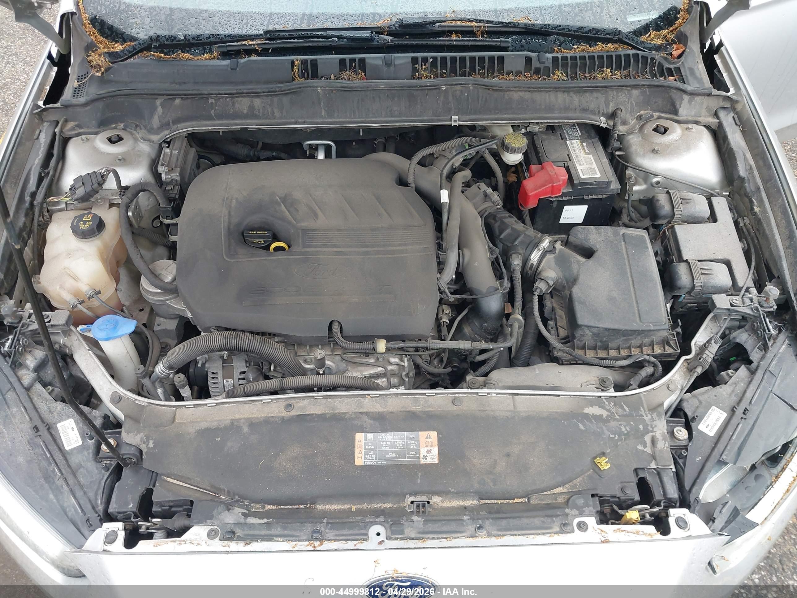 FORD FUSION image 10