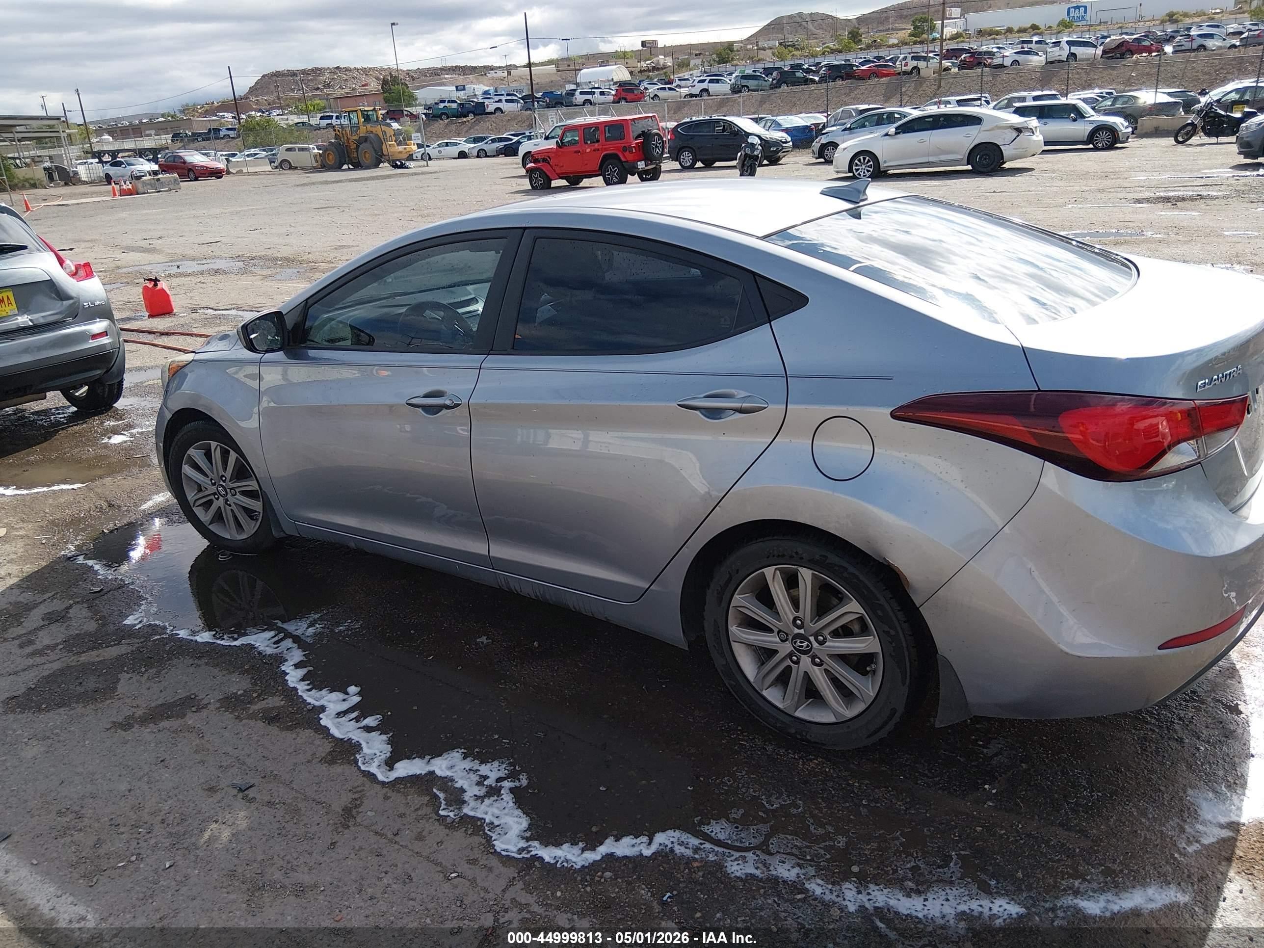 HYUNDAI ELANTRA image 6
