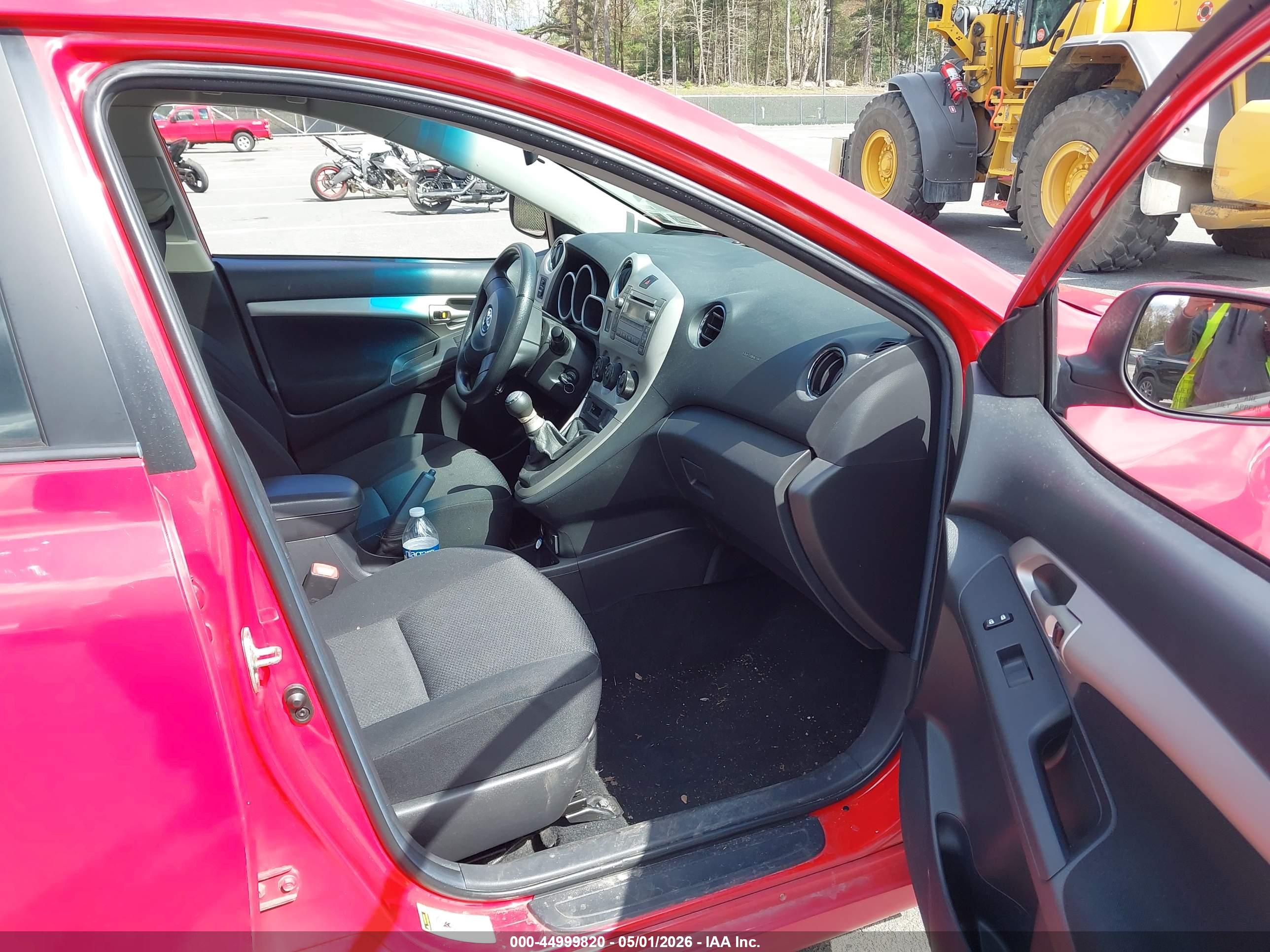 TOYOTA MATRIX image 5