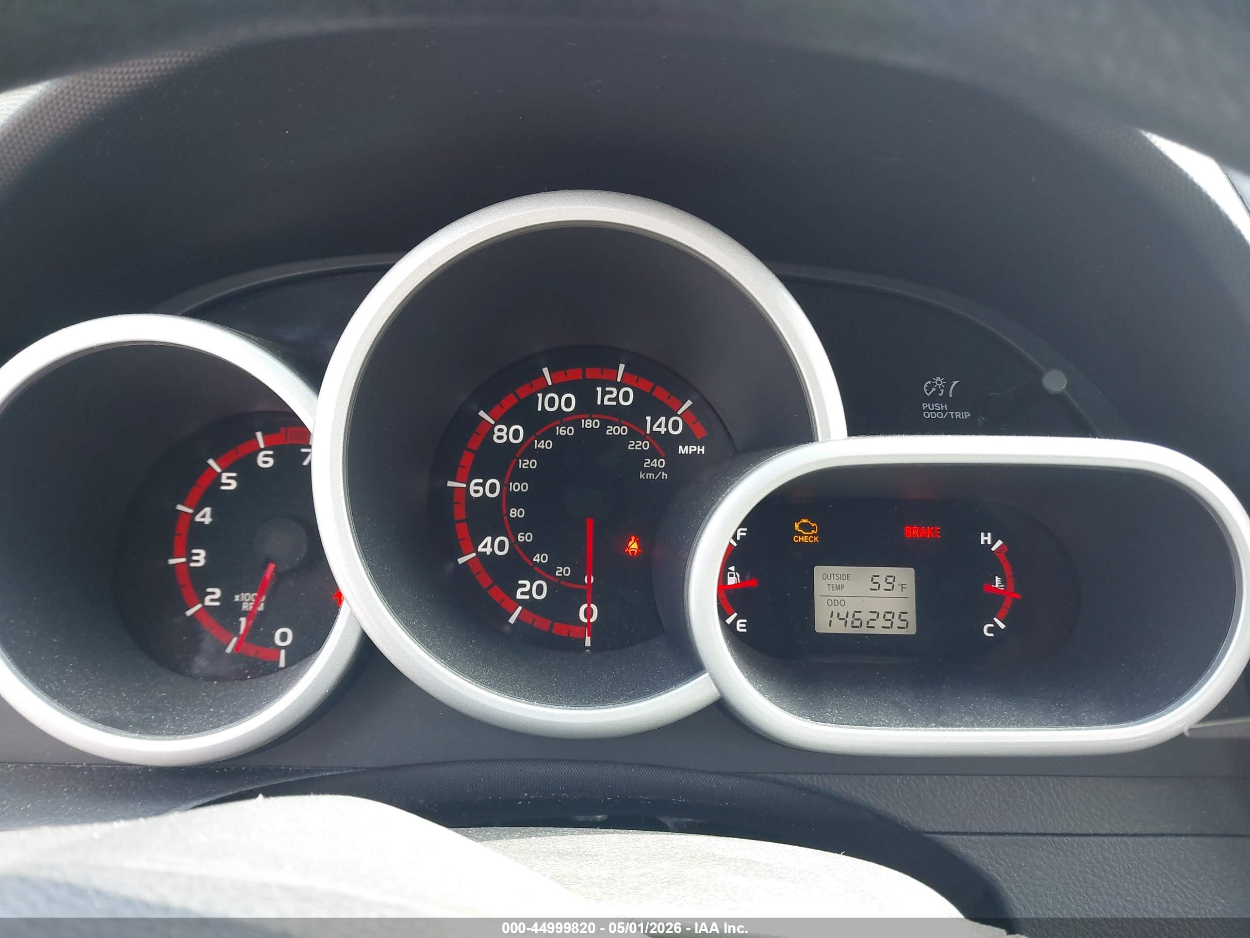 TOYOTA MATRIX image 7