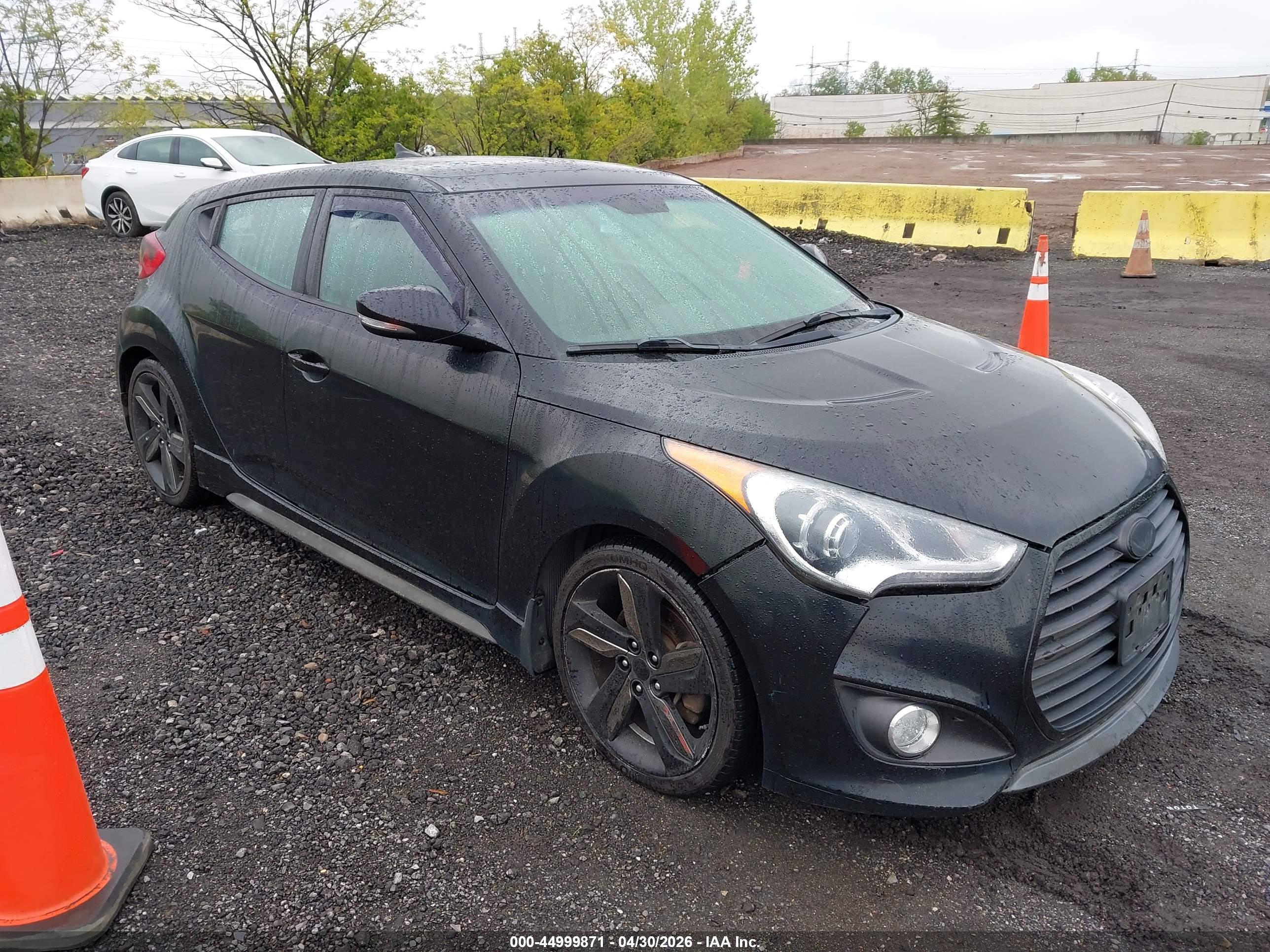 HYUNDAI VELOSTER image 6