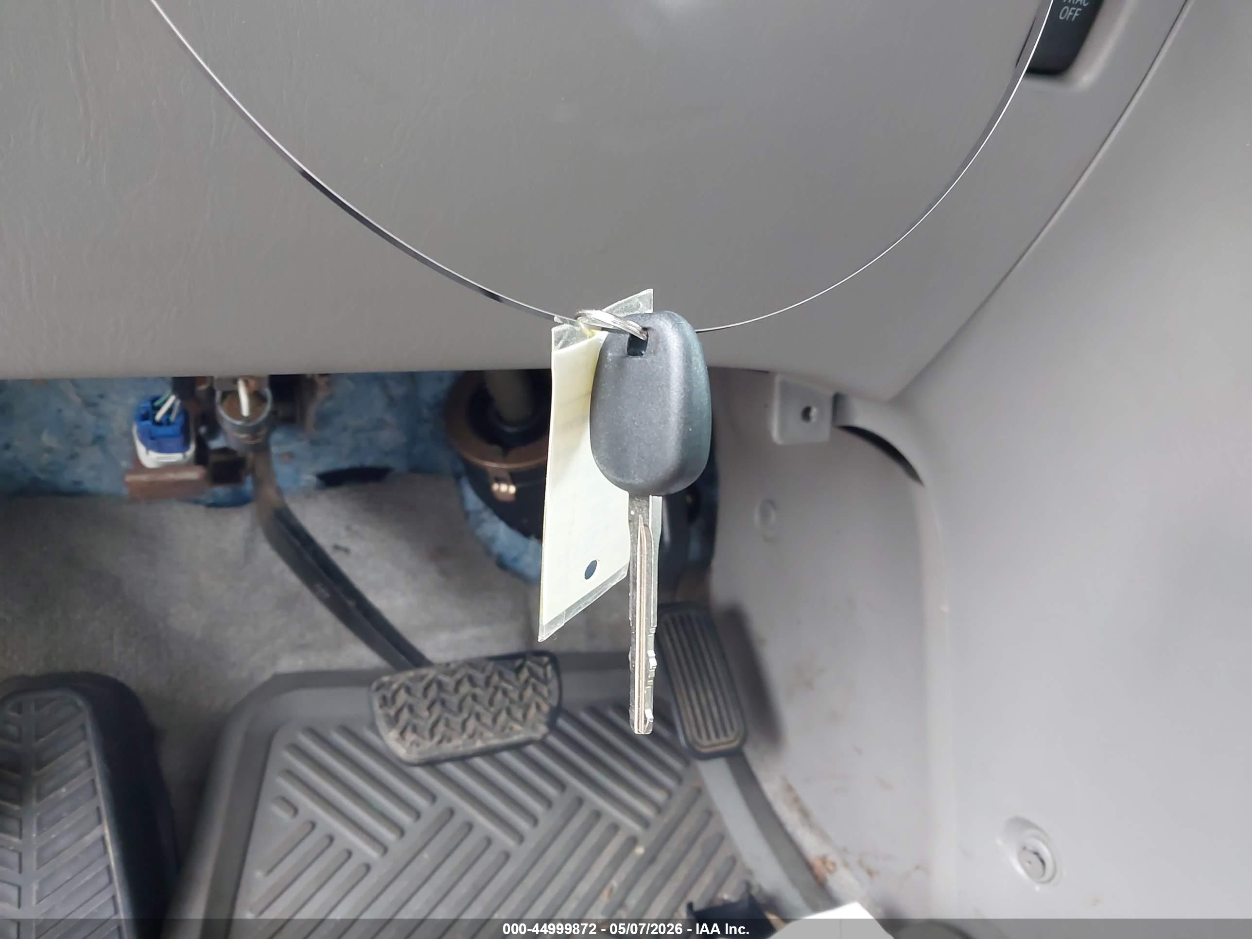TOYOTA SIENNA image 11