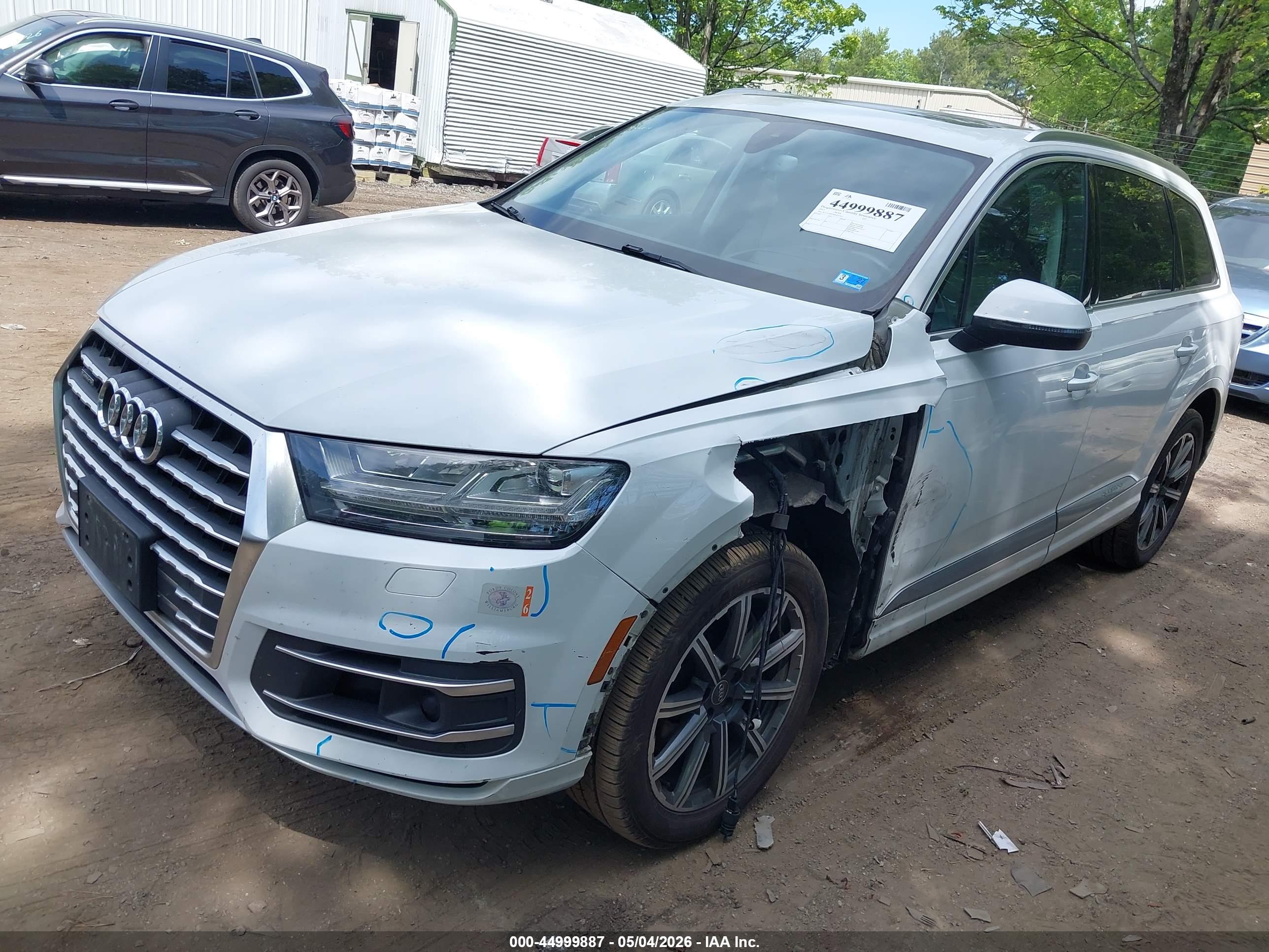 AUDI Q7 image 2