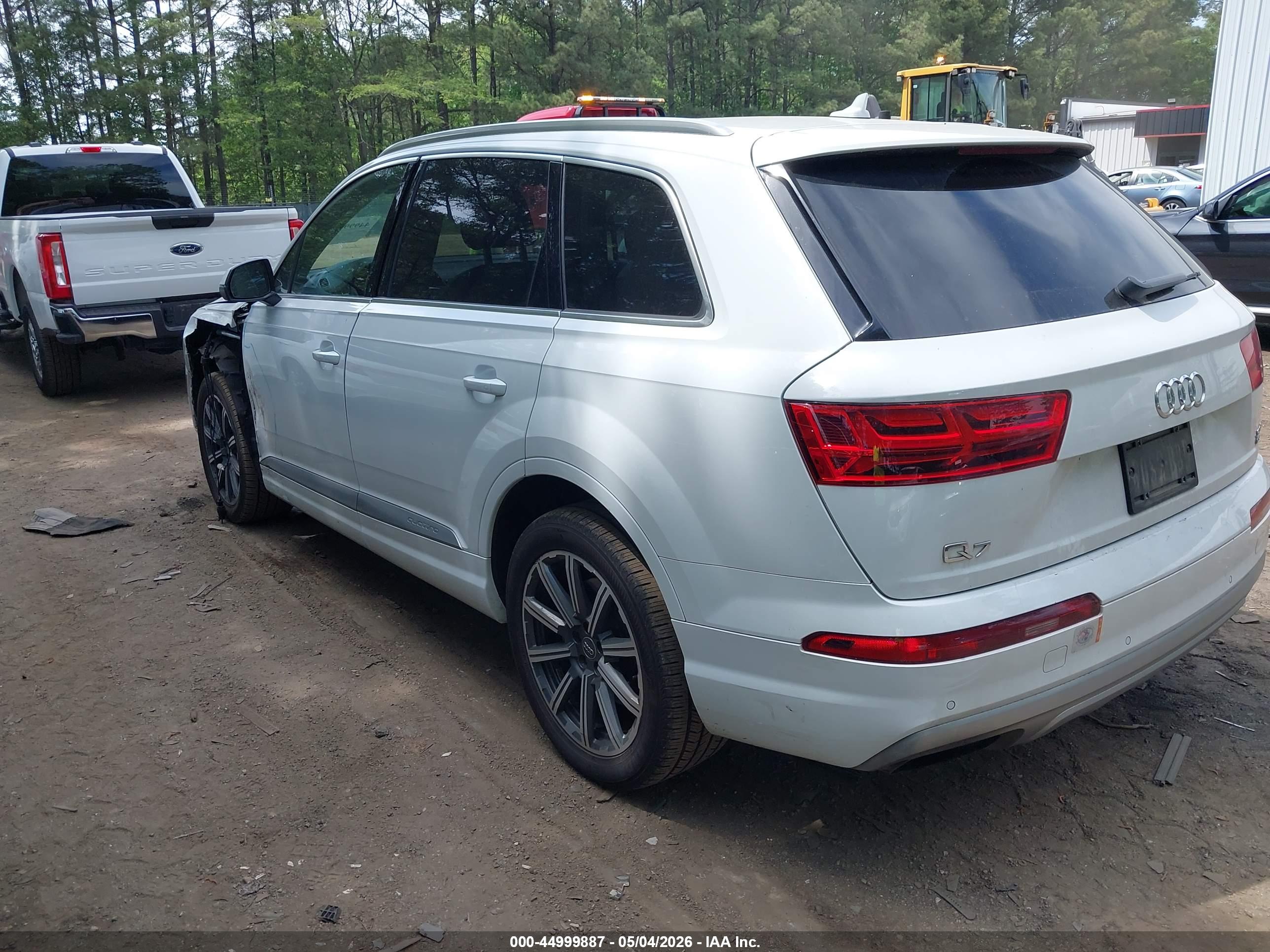 AUDI Q7 image 3