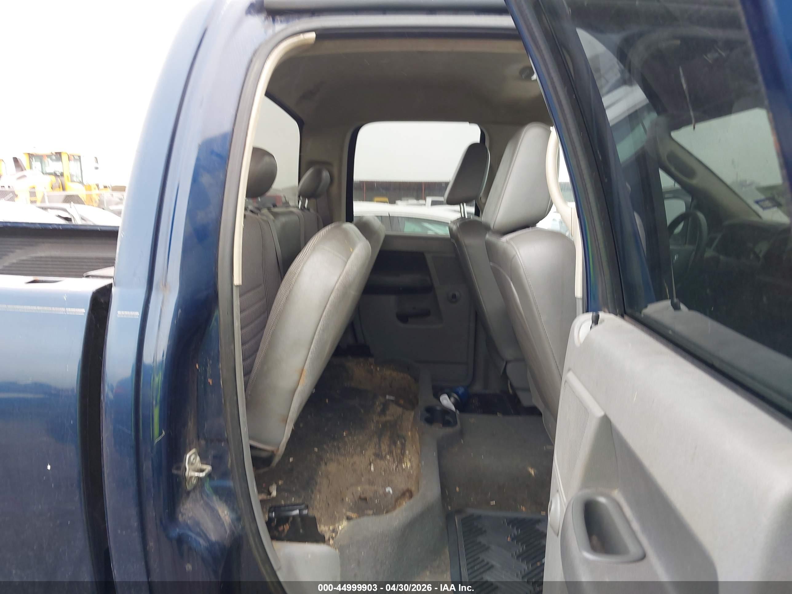 DODGE RAM image 8