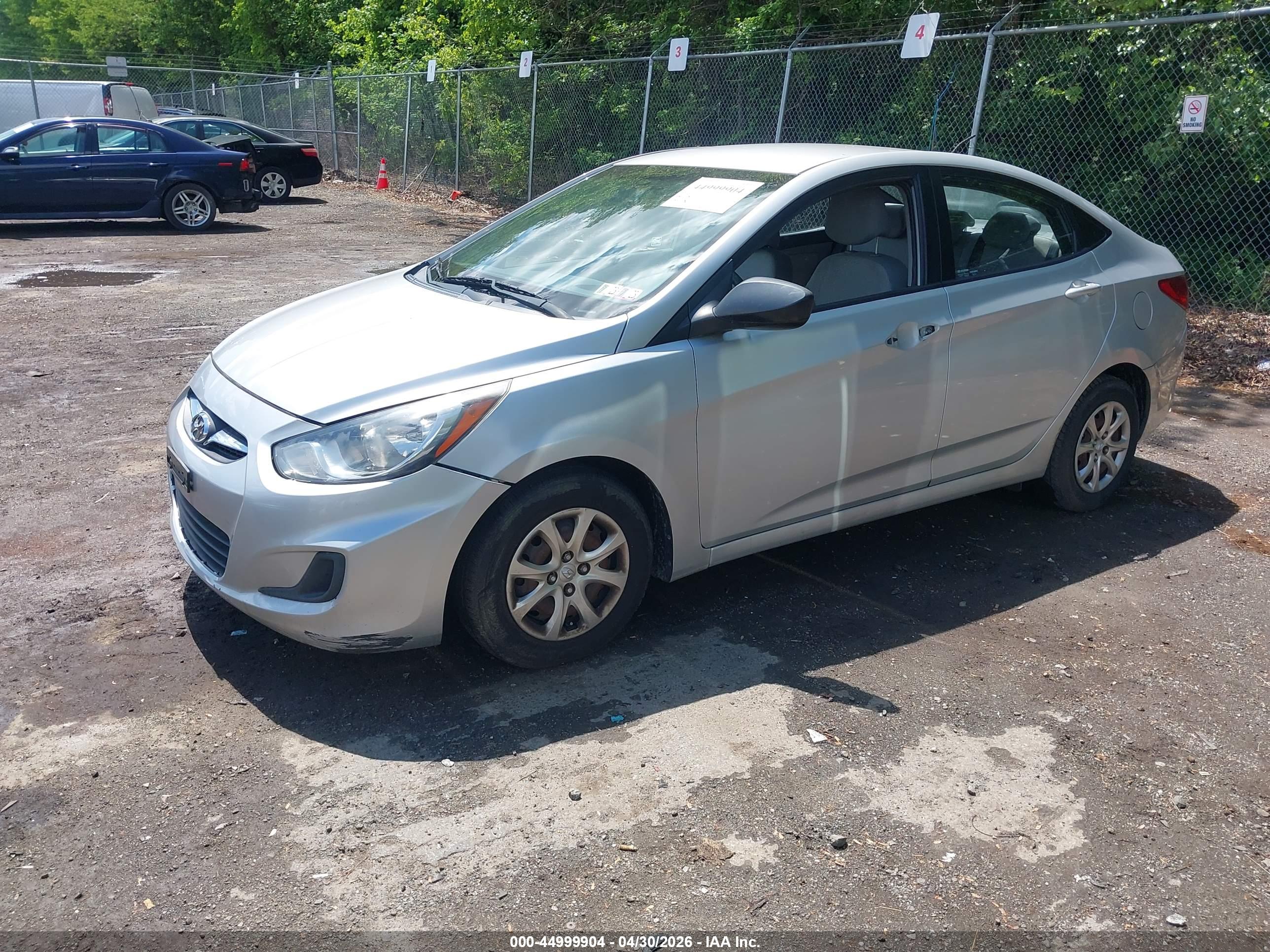 HYUNDAI ACCENT image 2
