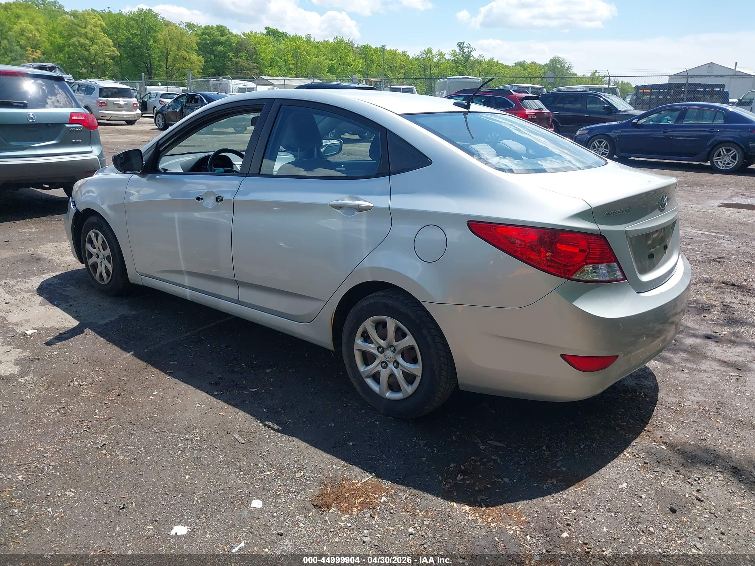 HYUNDAI ACCENT image 3